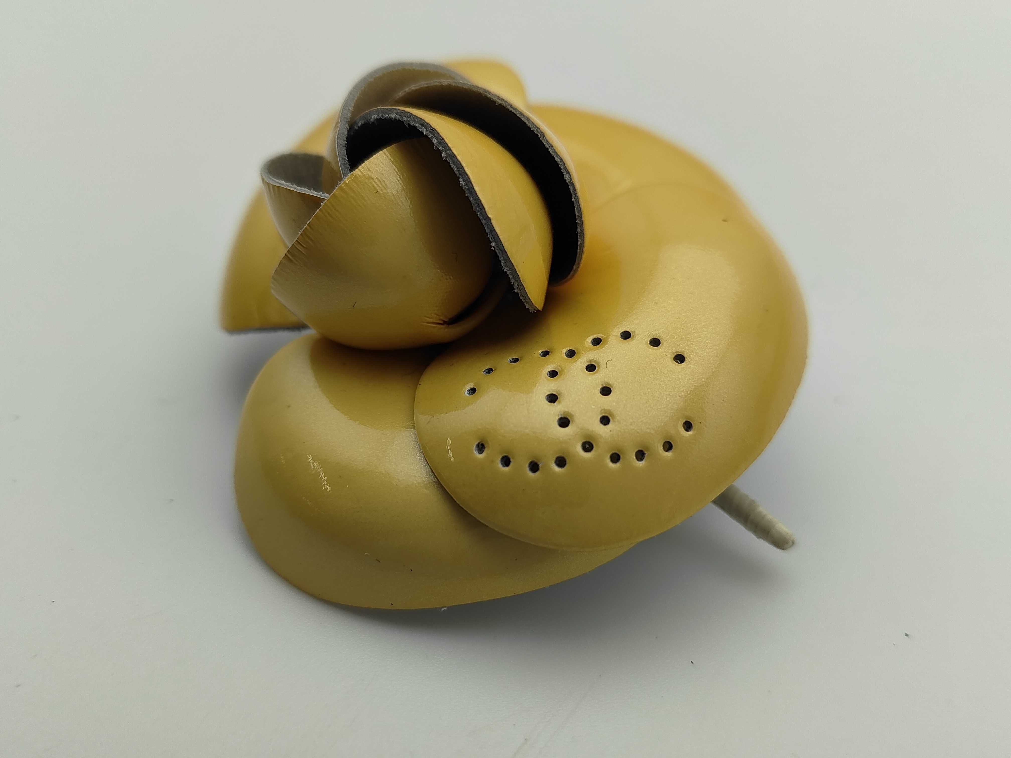 Camellia / Brooch — view 3