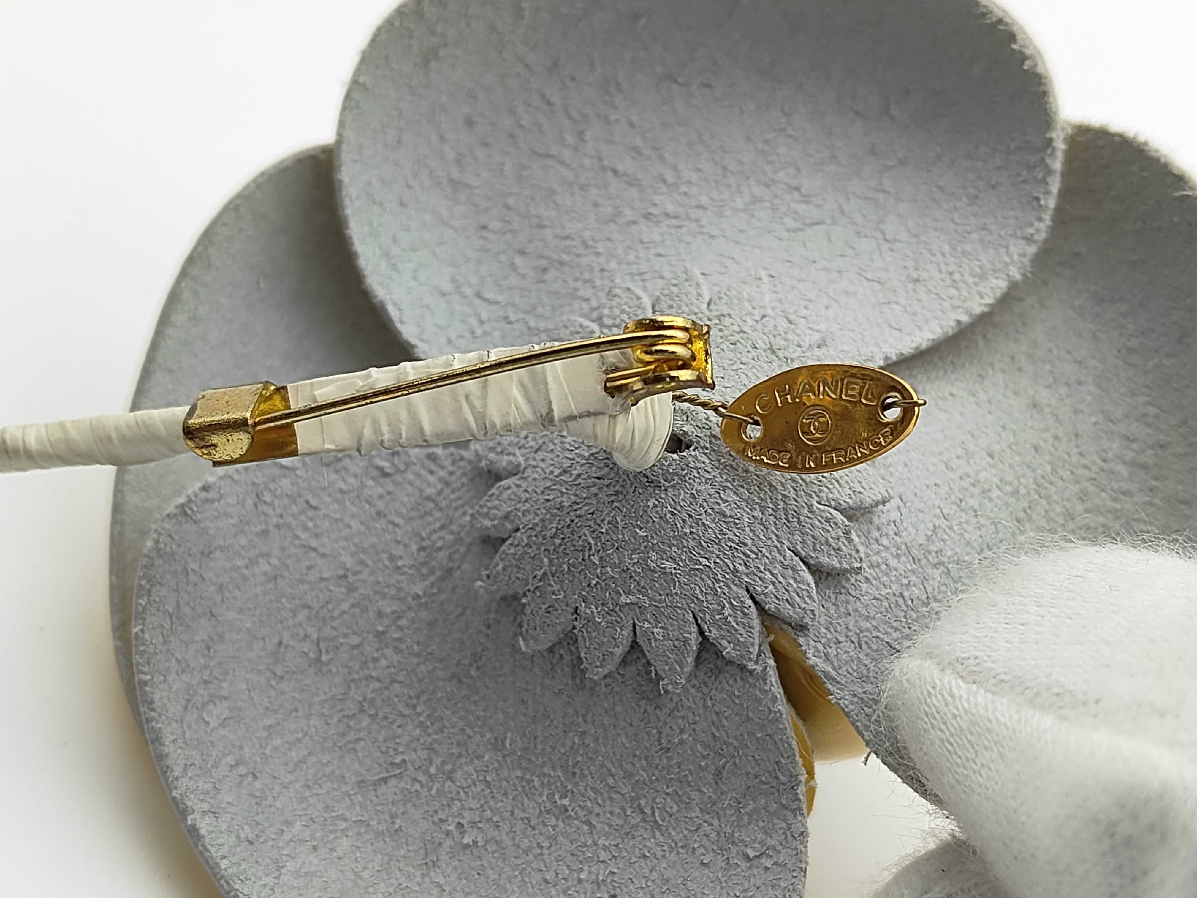 Camellia / Brooch — view 5