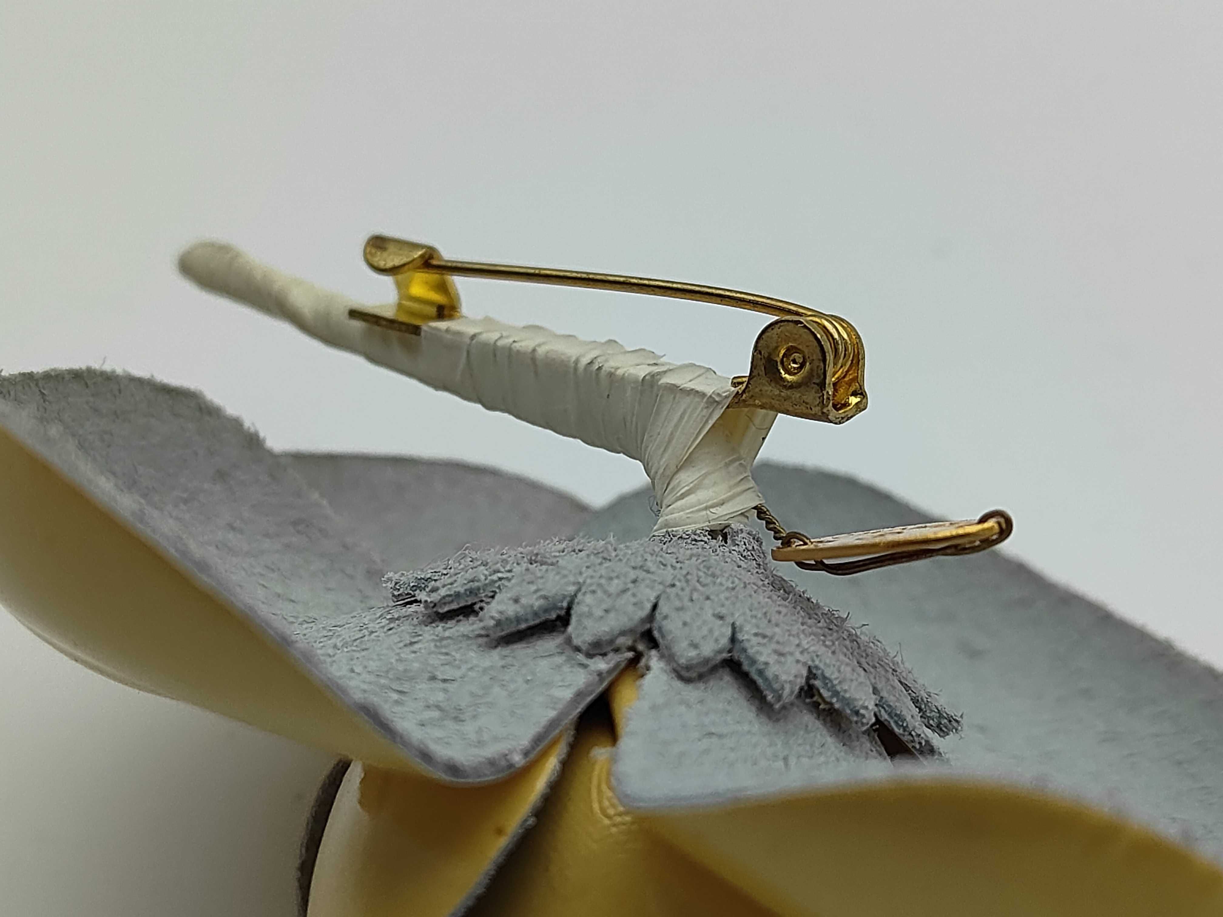 Camellia / Brooch — view 6
