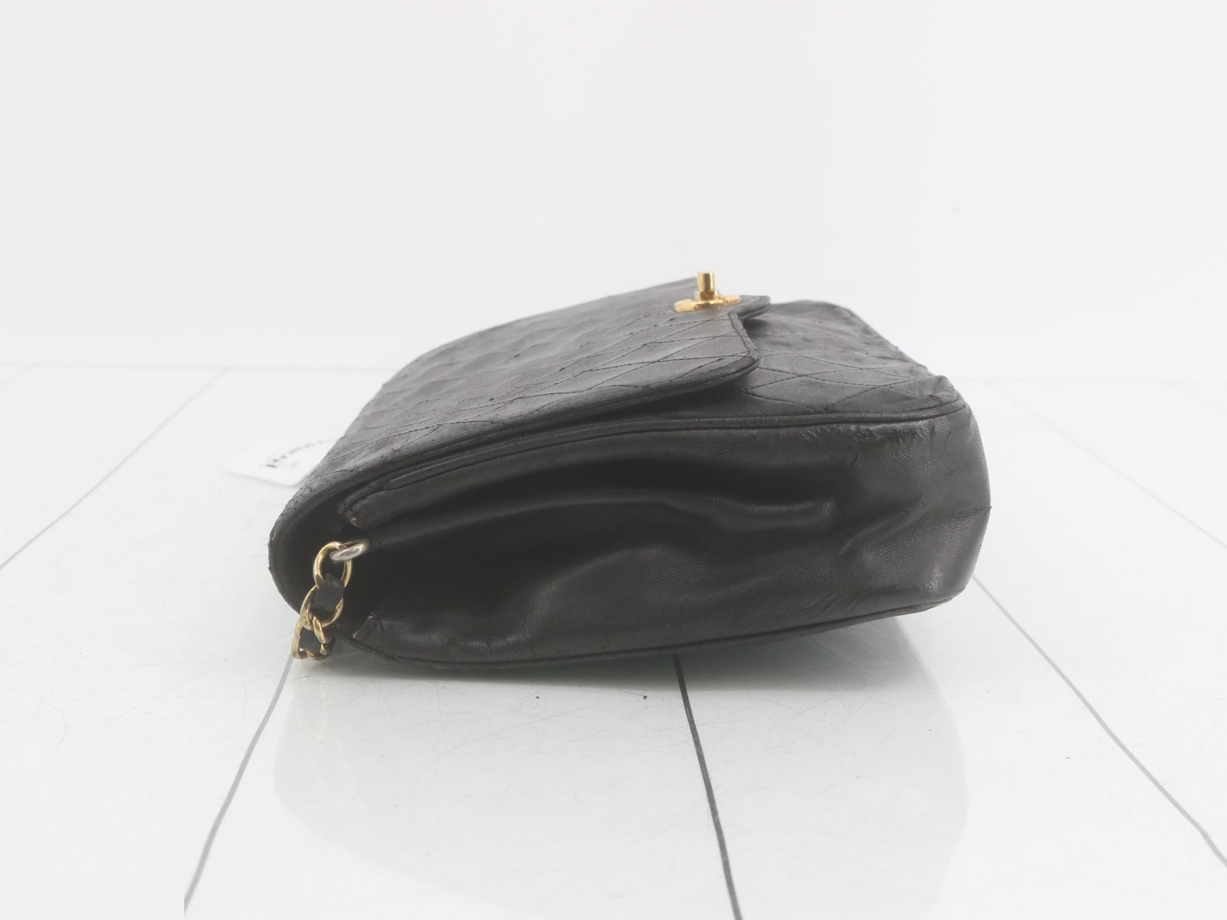 Matelasse Lamb Black Chain Shoulder G Hardware — view 4