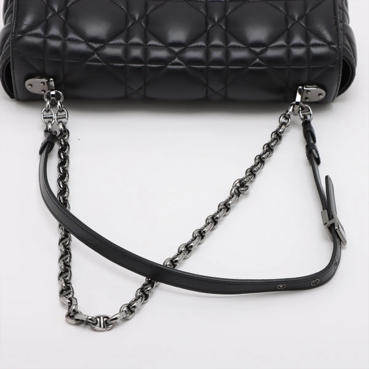 Cannage Caro Leather Chain Shoulder Bag Black — view 5