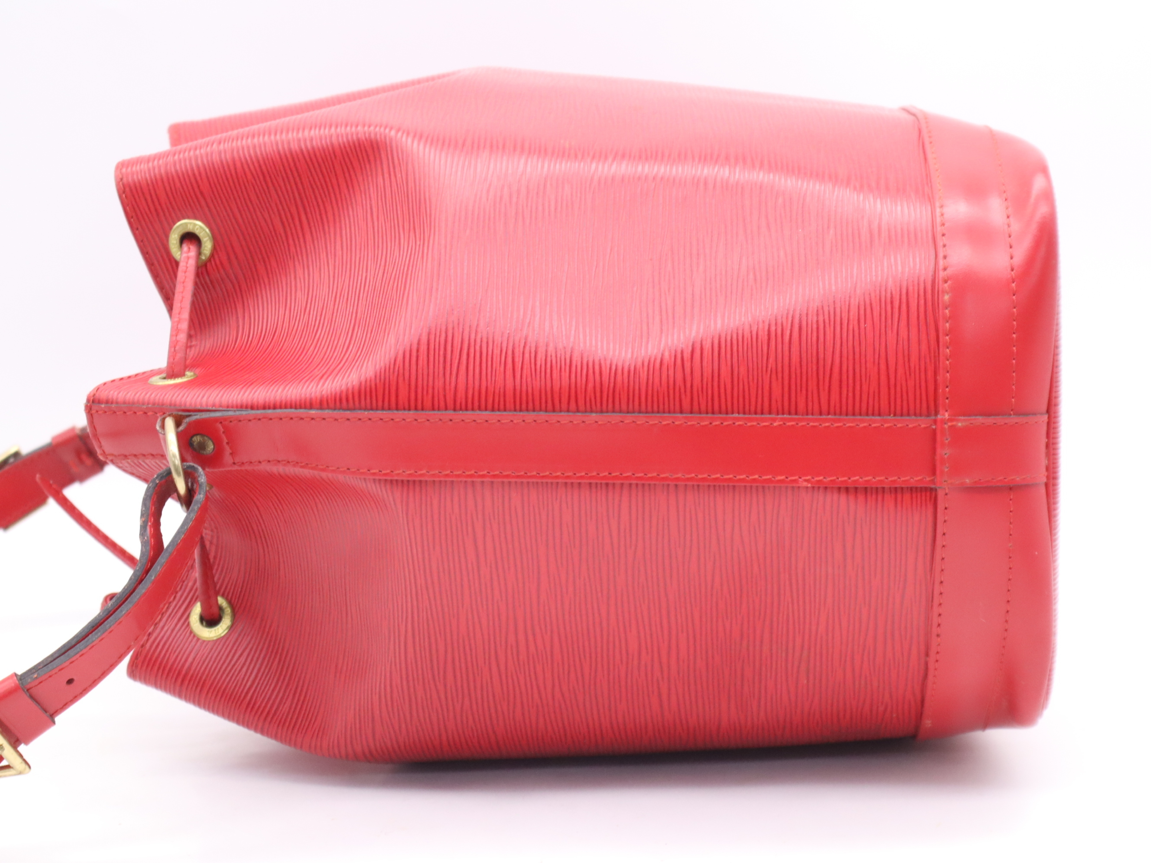 M44007 Epi Noé Castilian Red Shoulder Bag — view 3