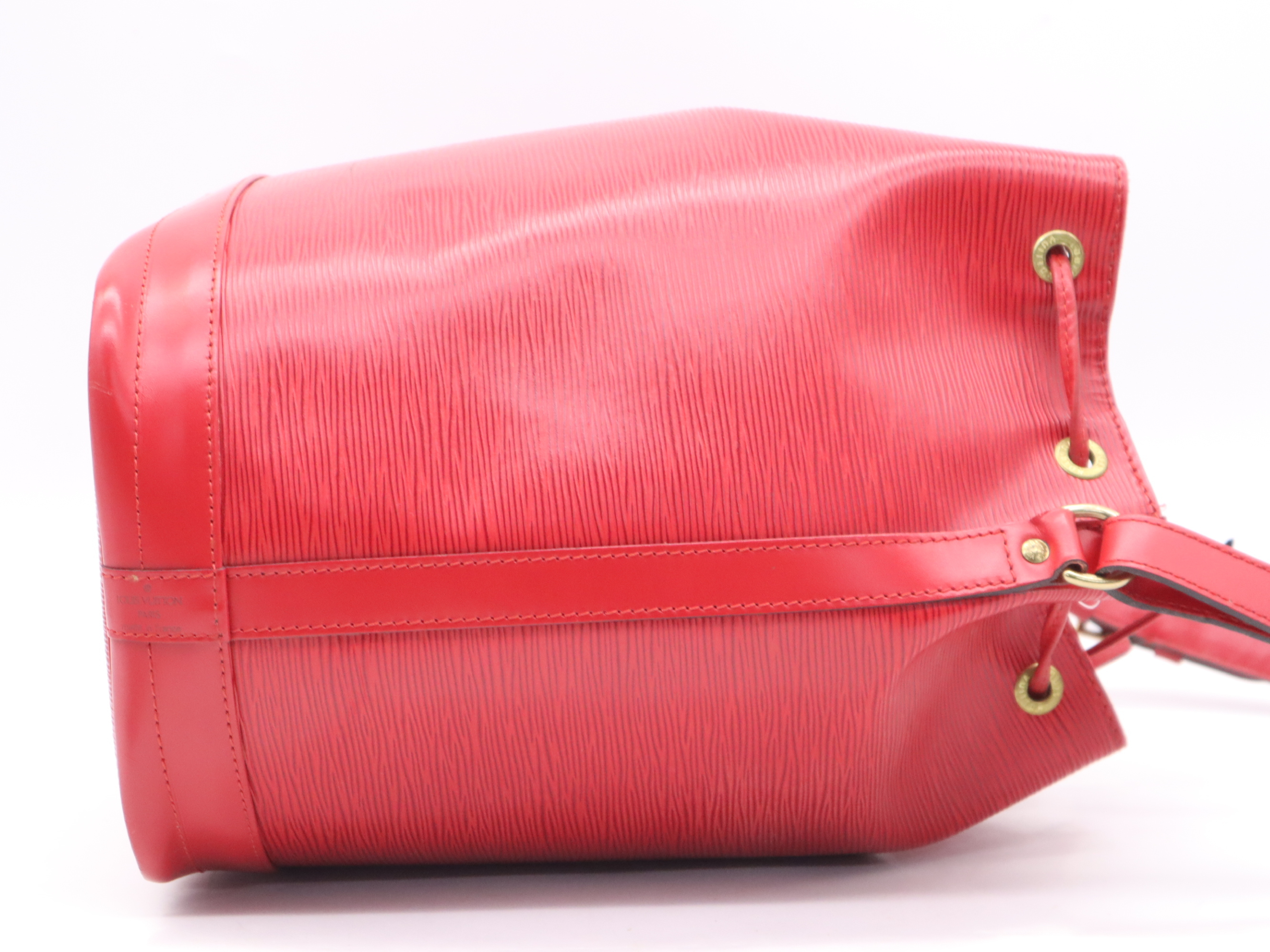 M44007 Epi Noé Castilian Red Shoulder Bag — view 5