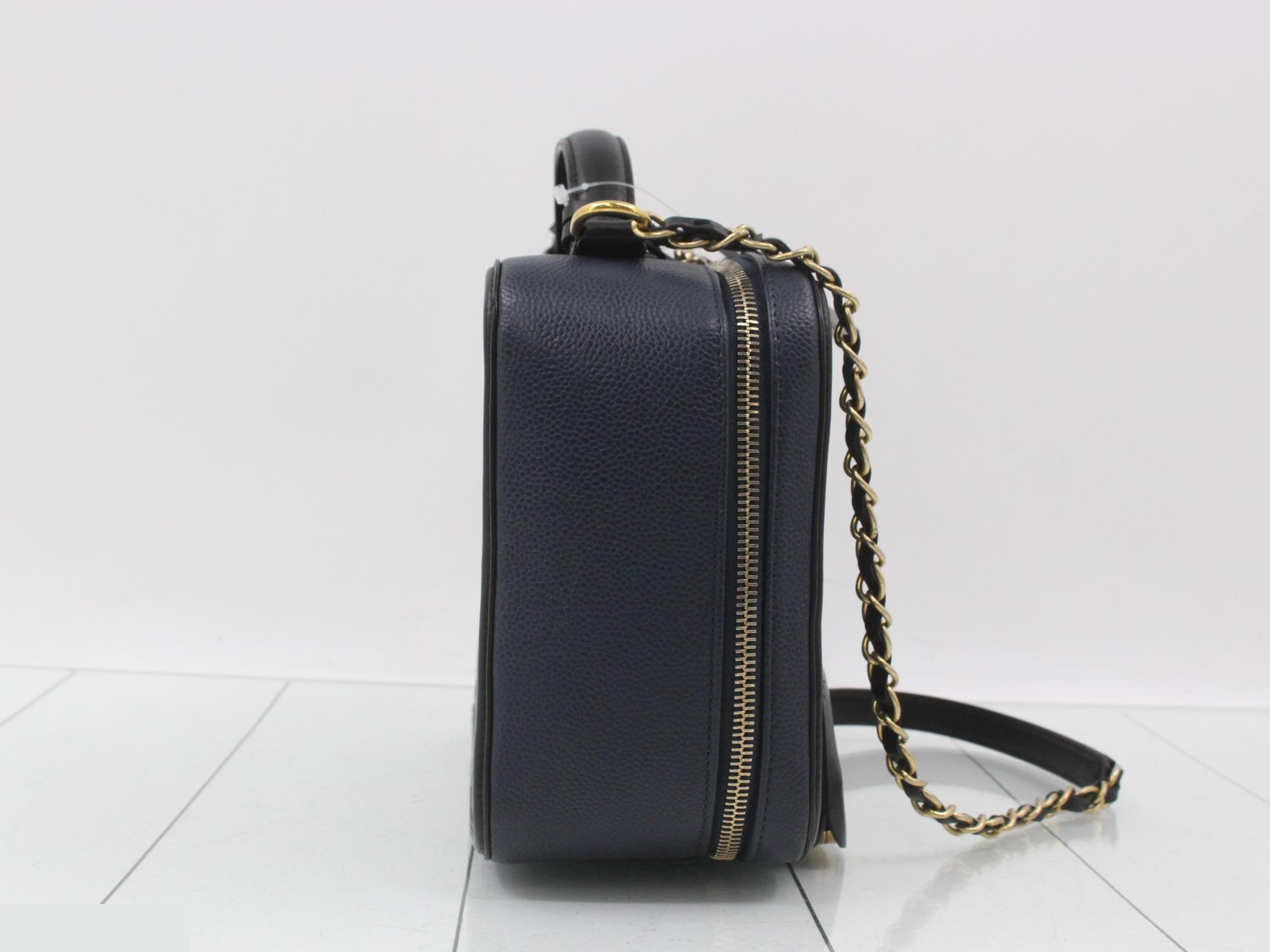 CC Filigree Caviar Skin 2-Way Handbag — view 4