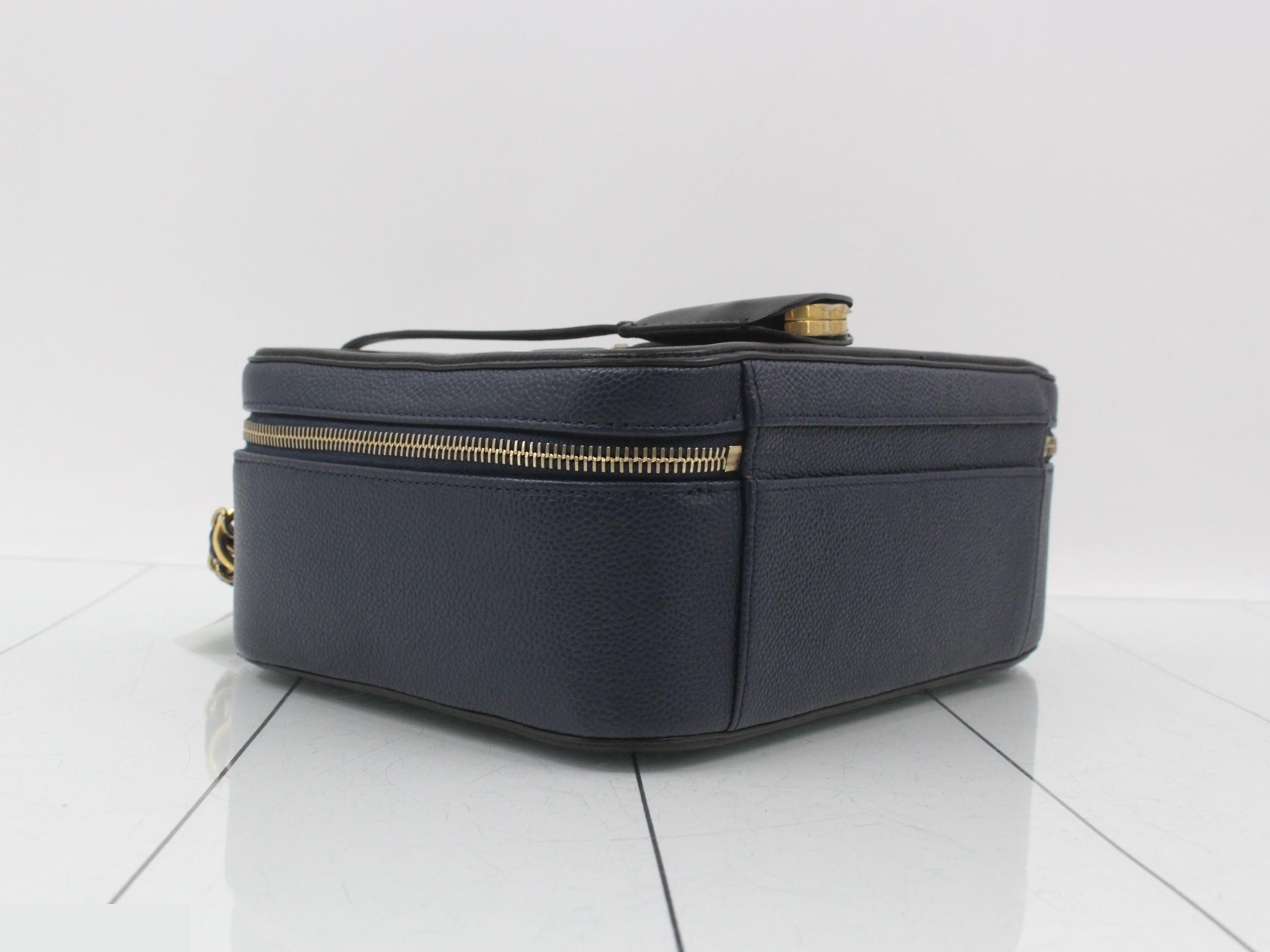 CC Filigree Caviar Skin 2-Way Handbag — view 5