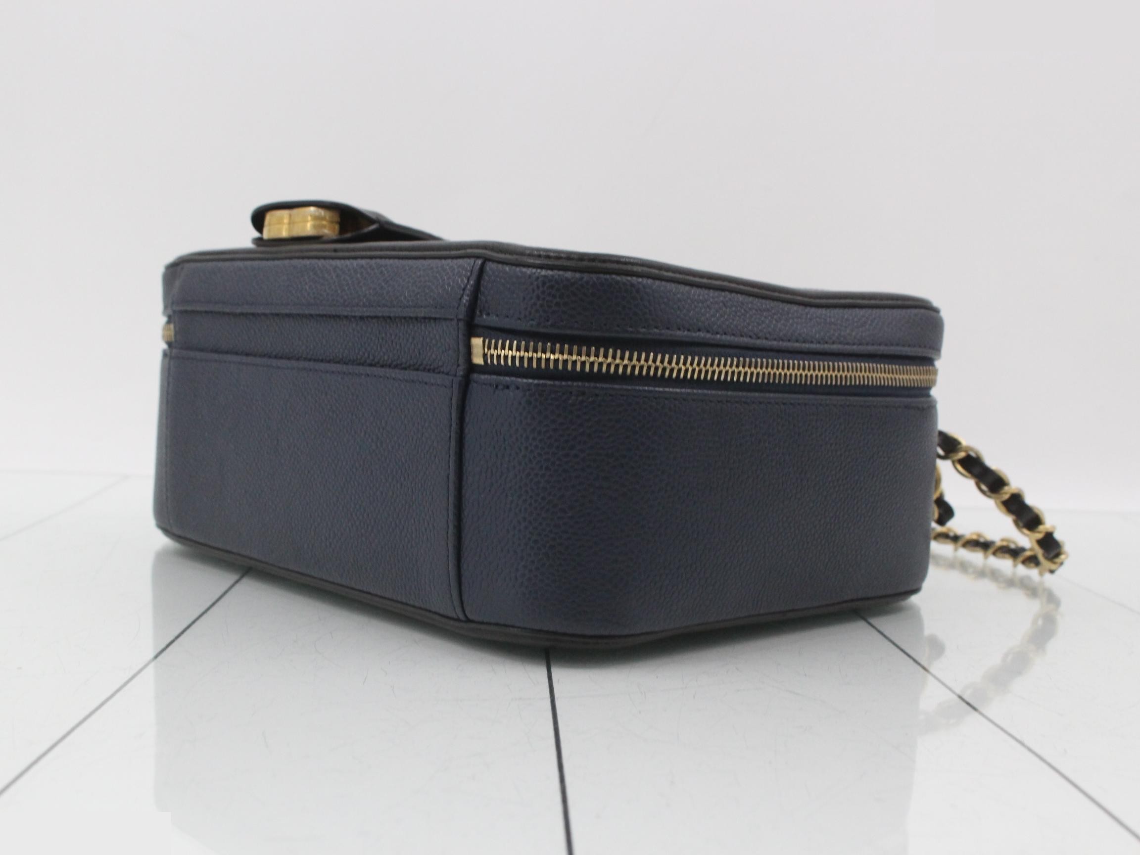 CC Filigree Caviar Skin 2-Way Handbag — view 6