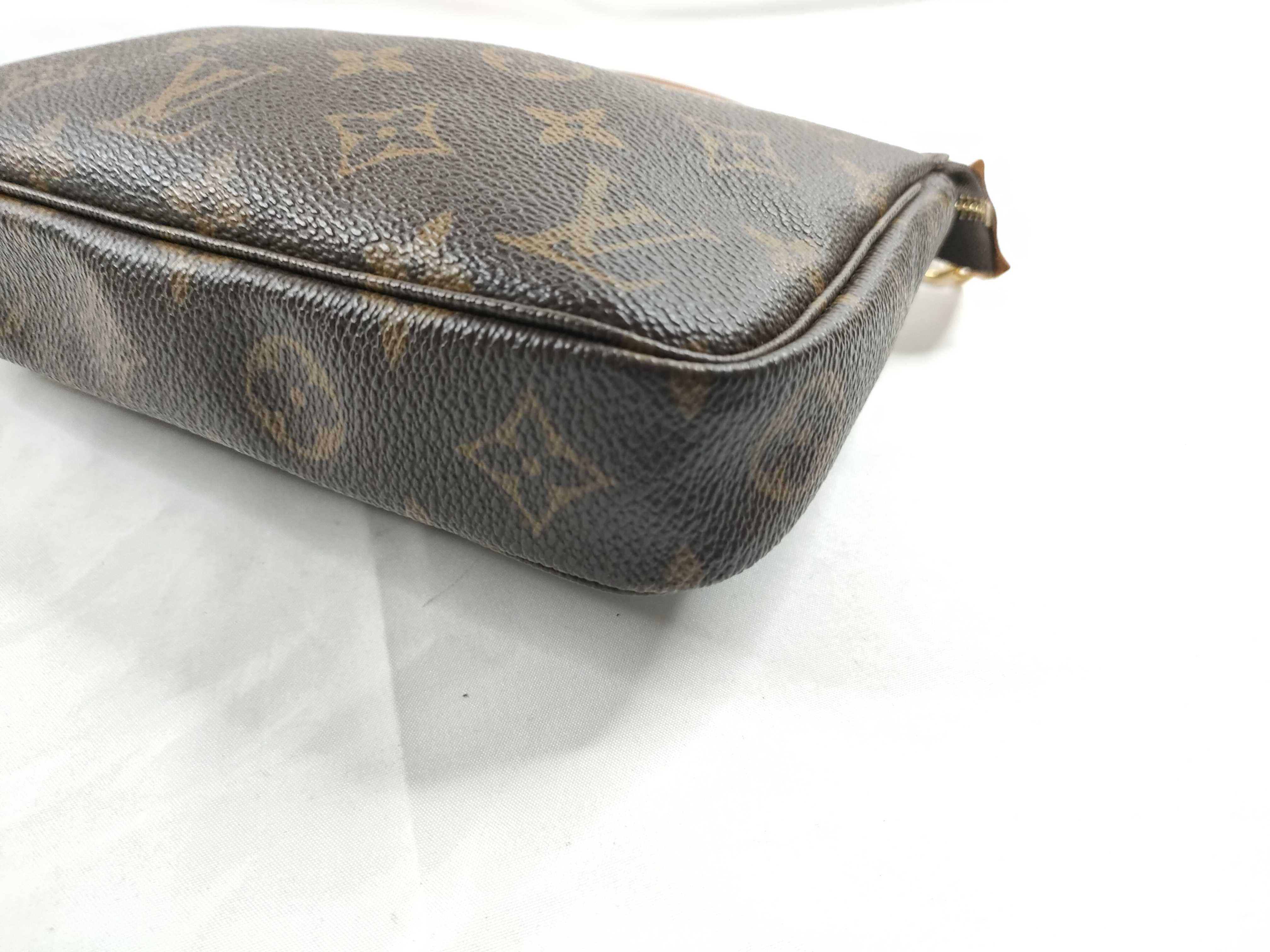 Monogram Louis Vuitton Monogram M51980/VI0050 Pochette Accessoires Pouch Accessories: Dust bag Handbag — view 5