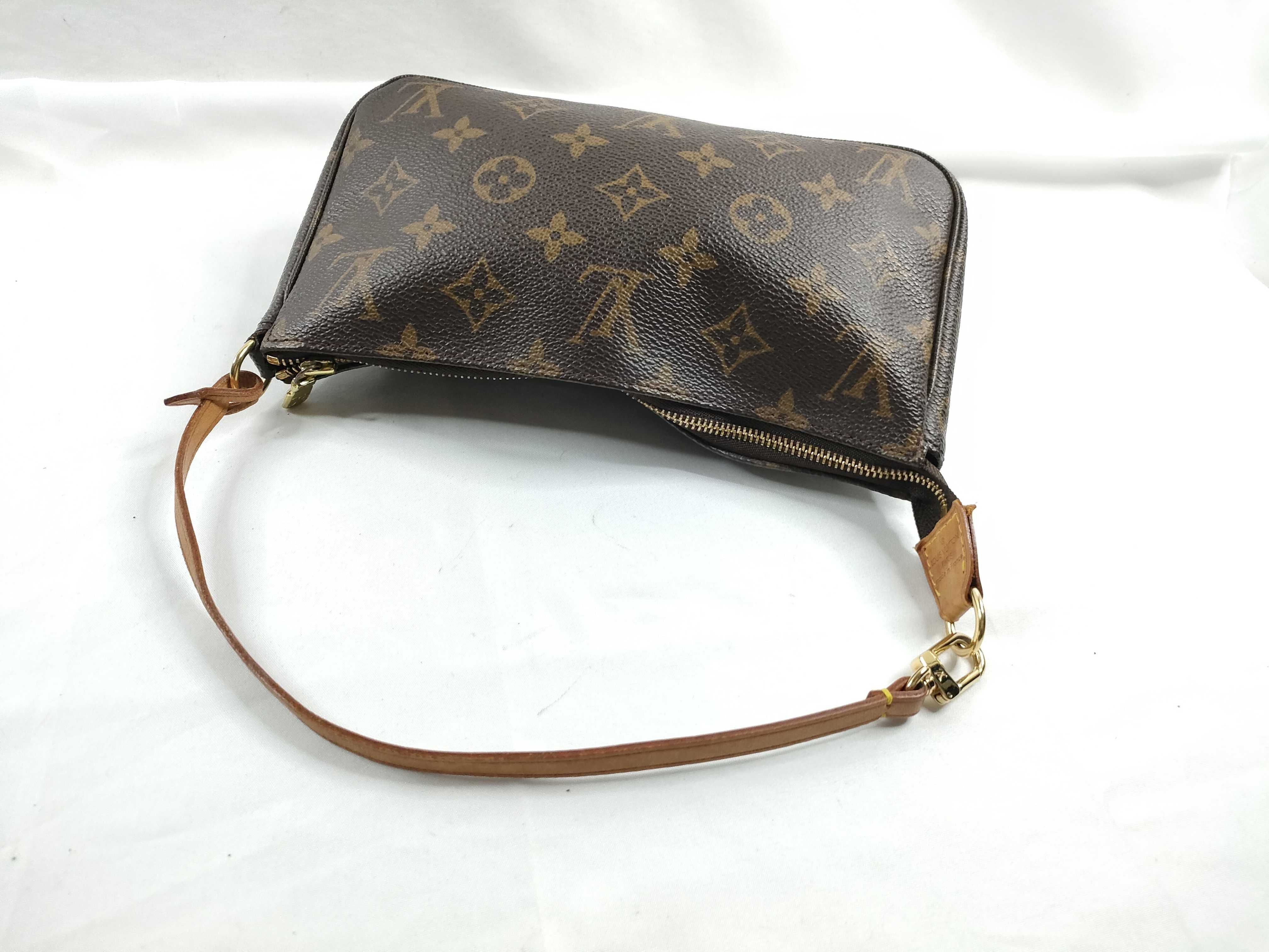 Monogram Louis Vuitton Monogram M51980/VI0050 Pochette Accessoires Pouch Accessories: Dust bag Handbag — view 6