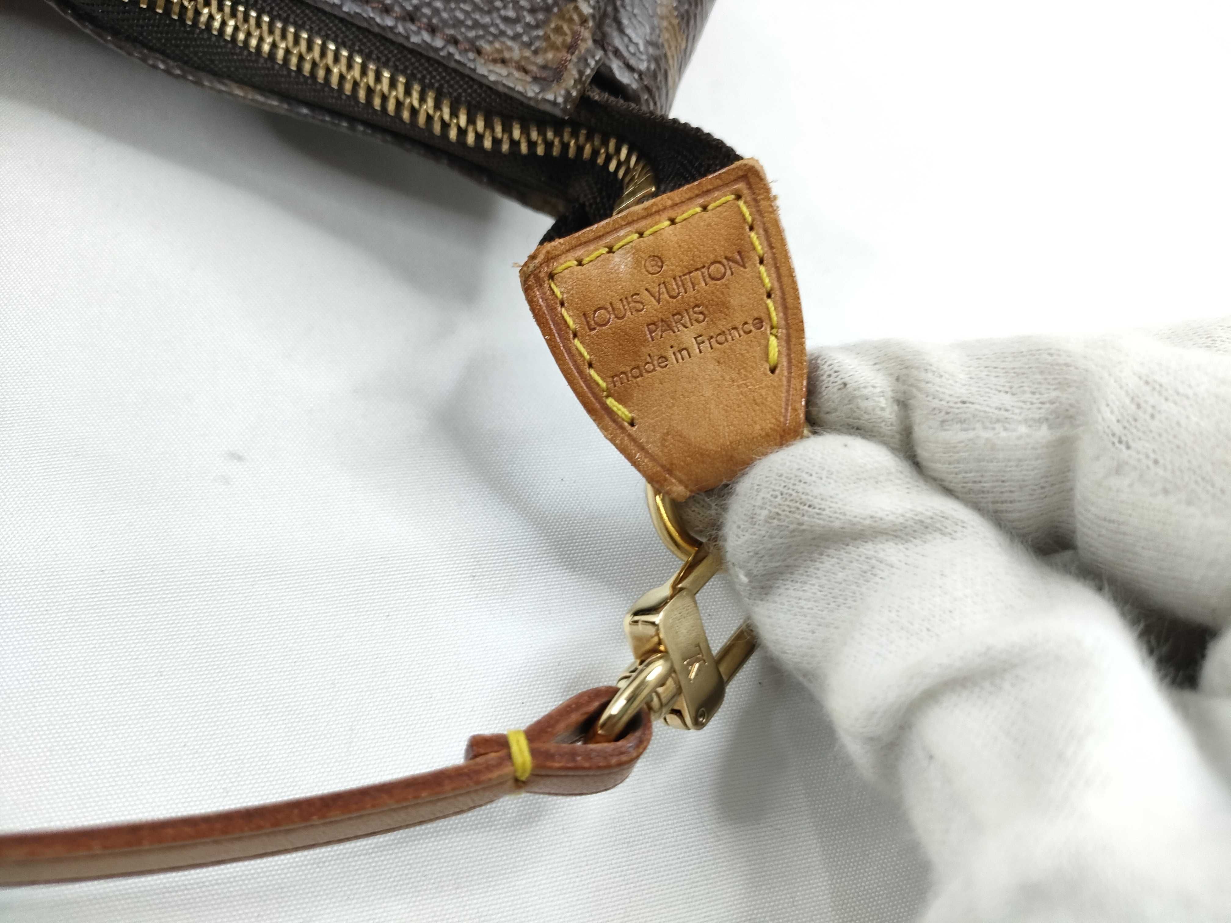 Monogram Louis Vuitton Monogram M51980/VI0050 Pochette Accessoires Pouch Accessories: Dust bag Handbag — view 7
