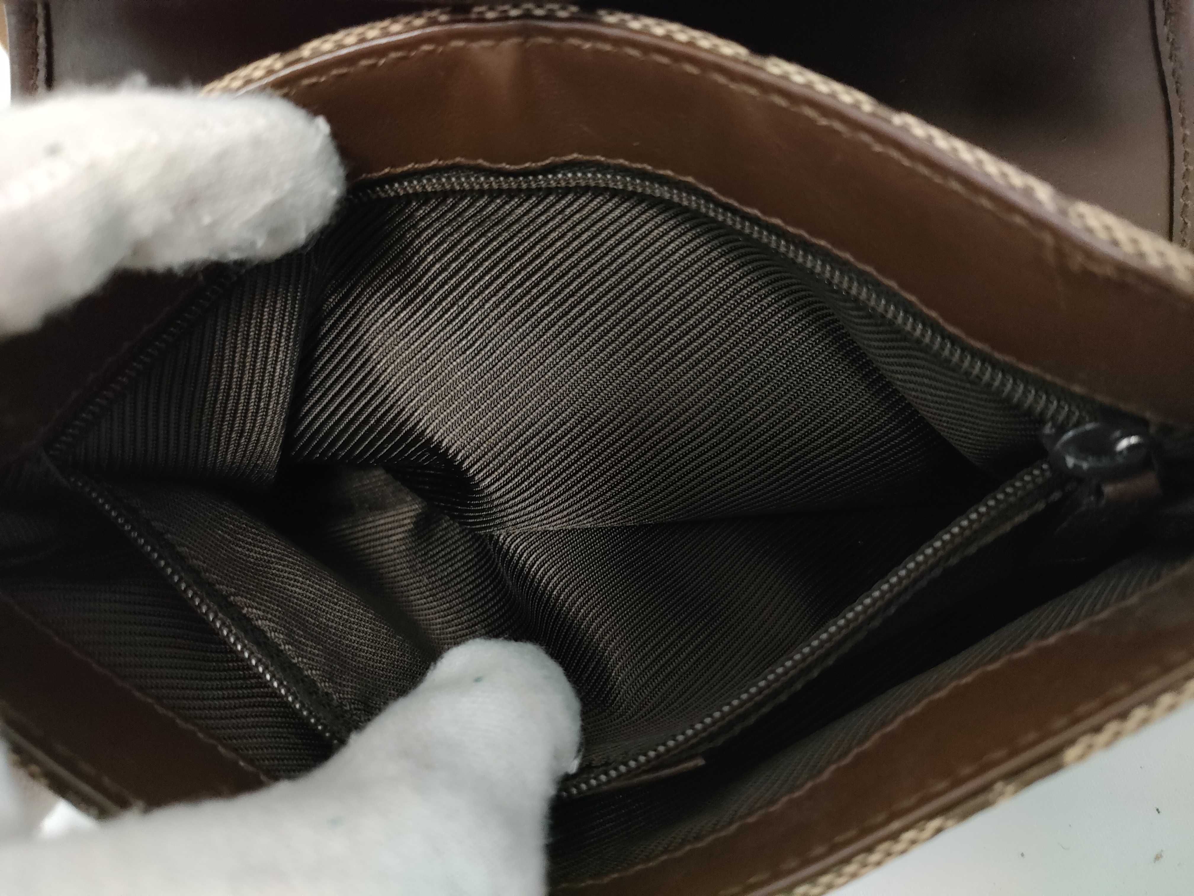 GG Canvas Bag Shoulder Bag — view 14