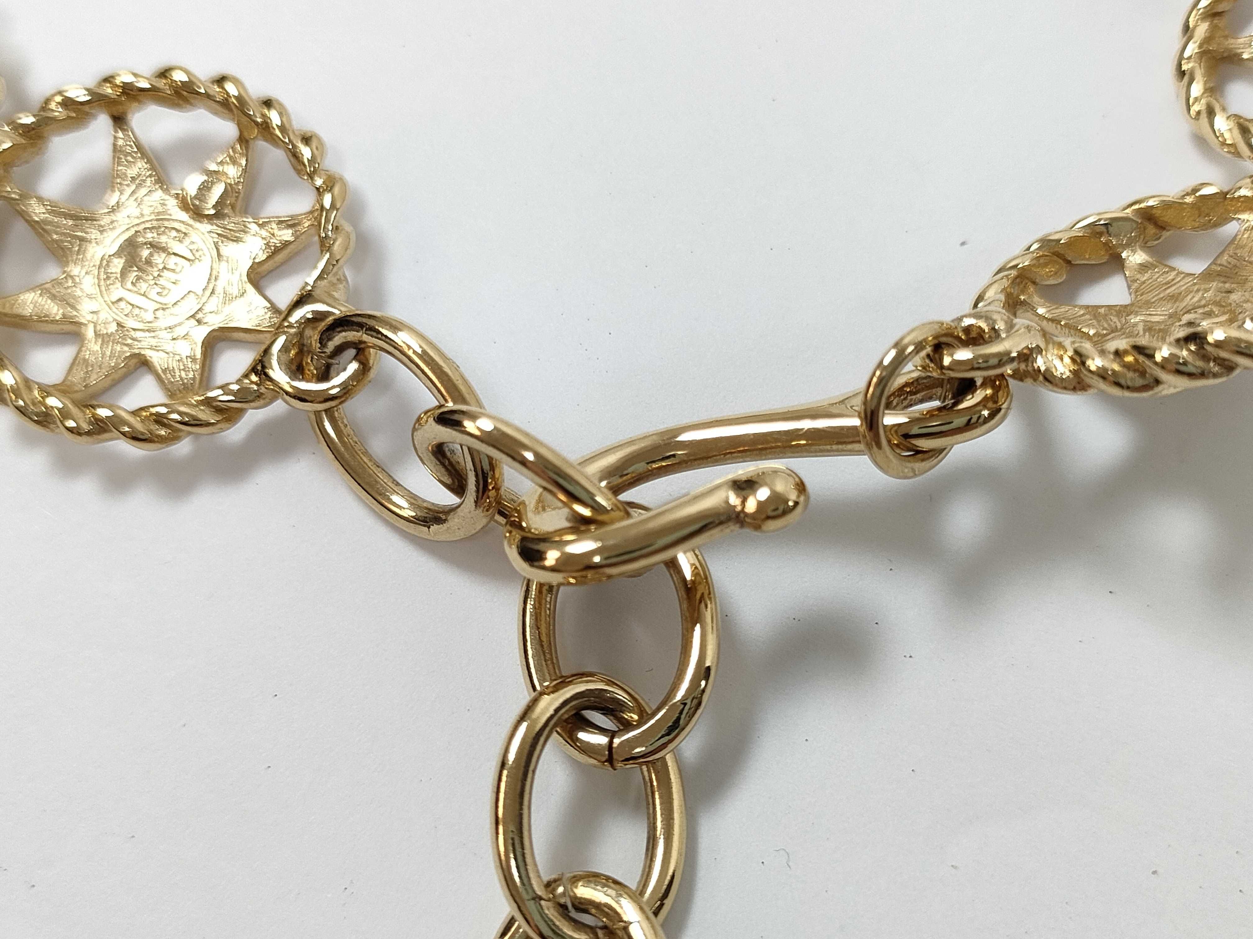 Large Twist Circle Vintage Gold Necklace — view 6
