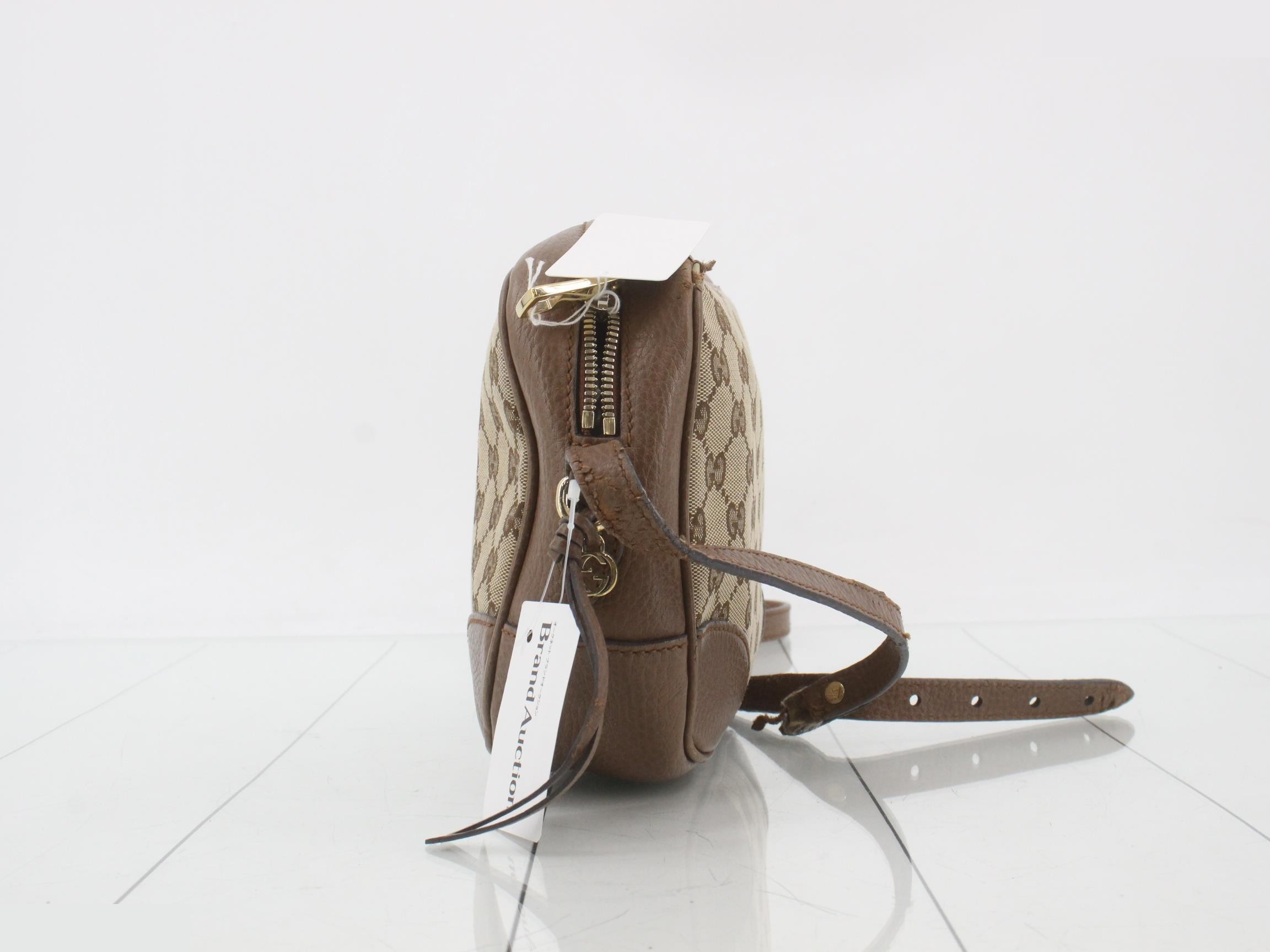 GG Canvas Shoulder Bag — view 4