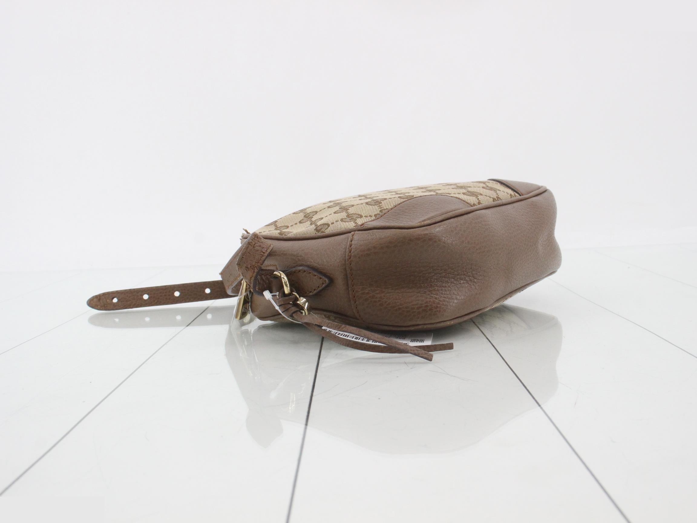 GG Canvas Shoulder Bag — view 5