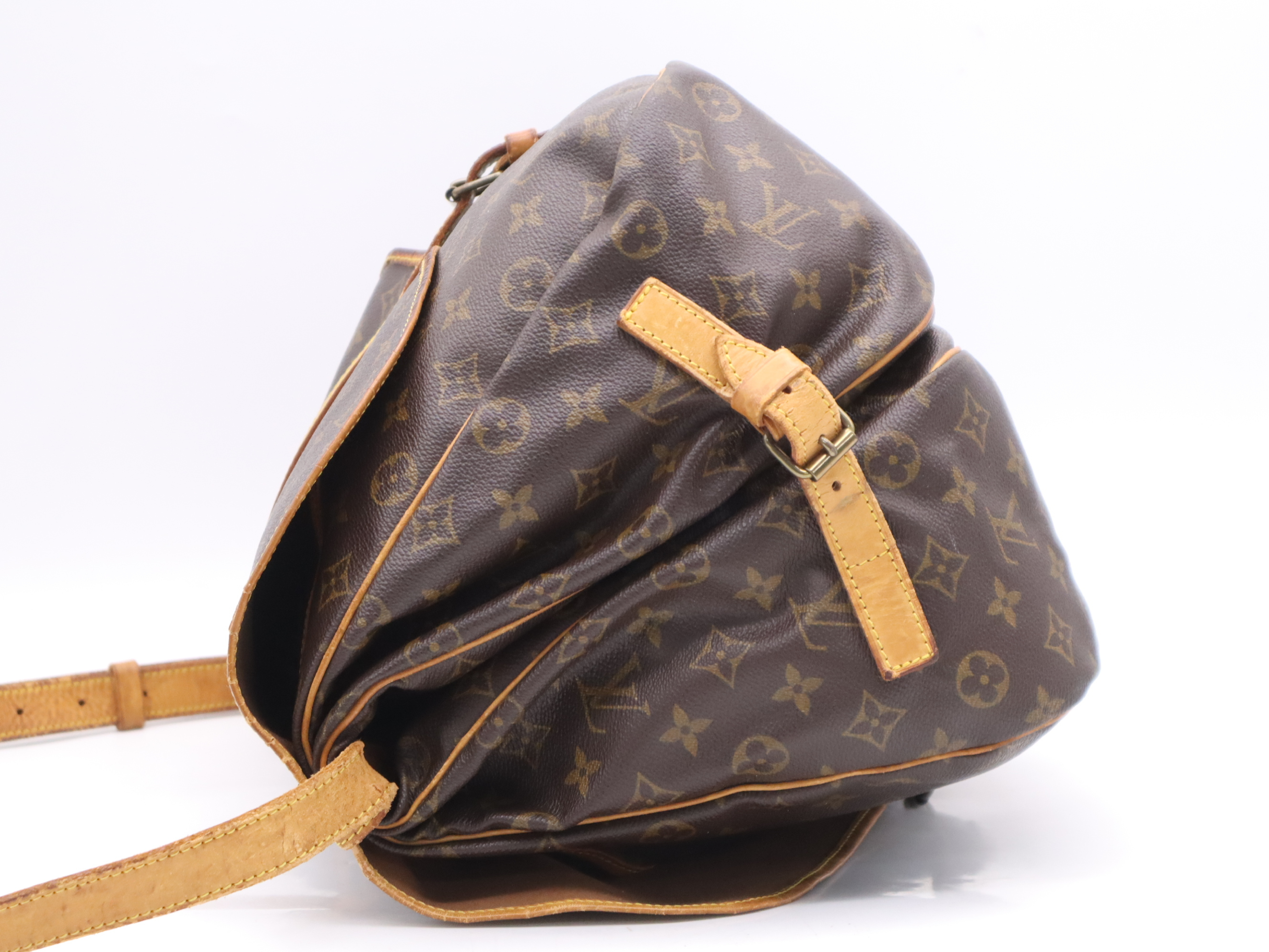 M42254 Monogram Saumur 35 Shoulder Bag — view 3