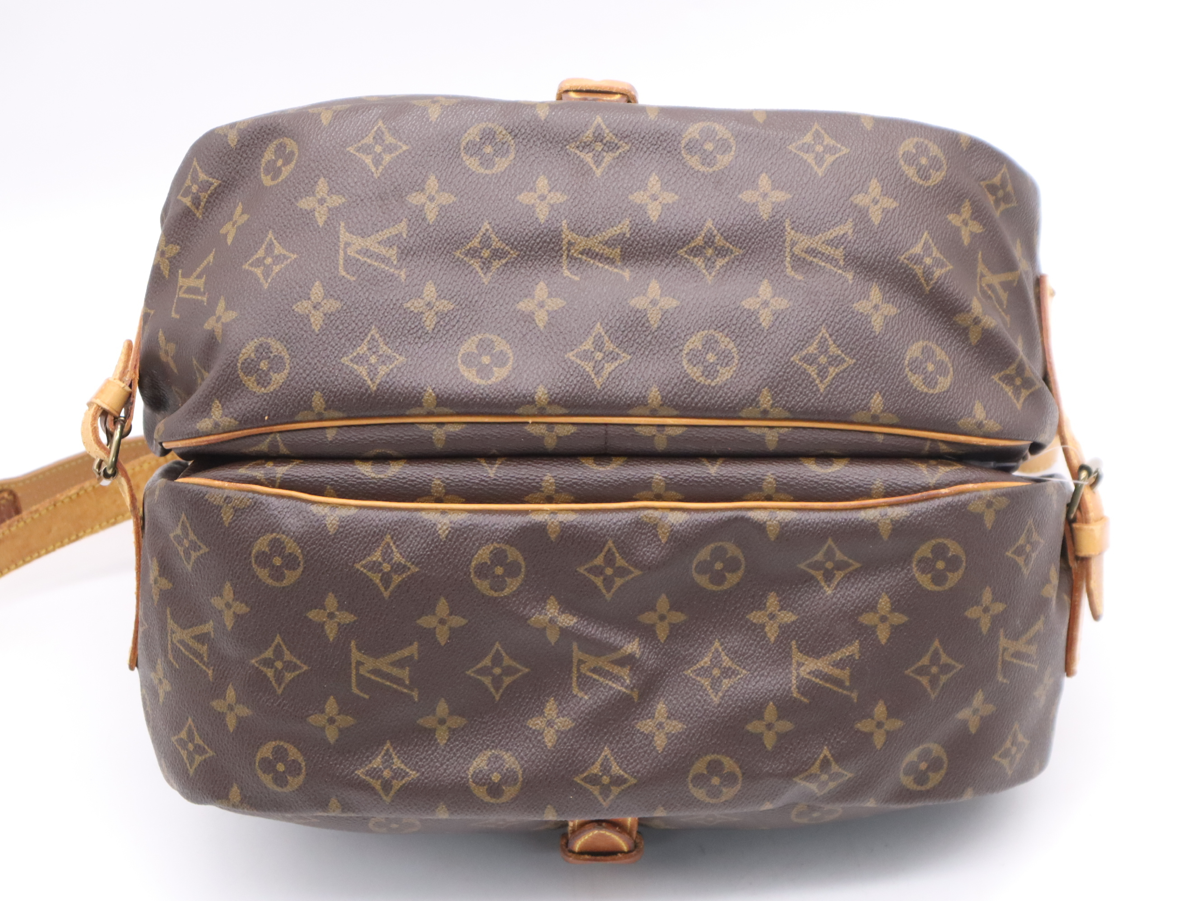 M42254 Monogram Saumur 35 Shoulder Bag — view 4