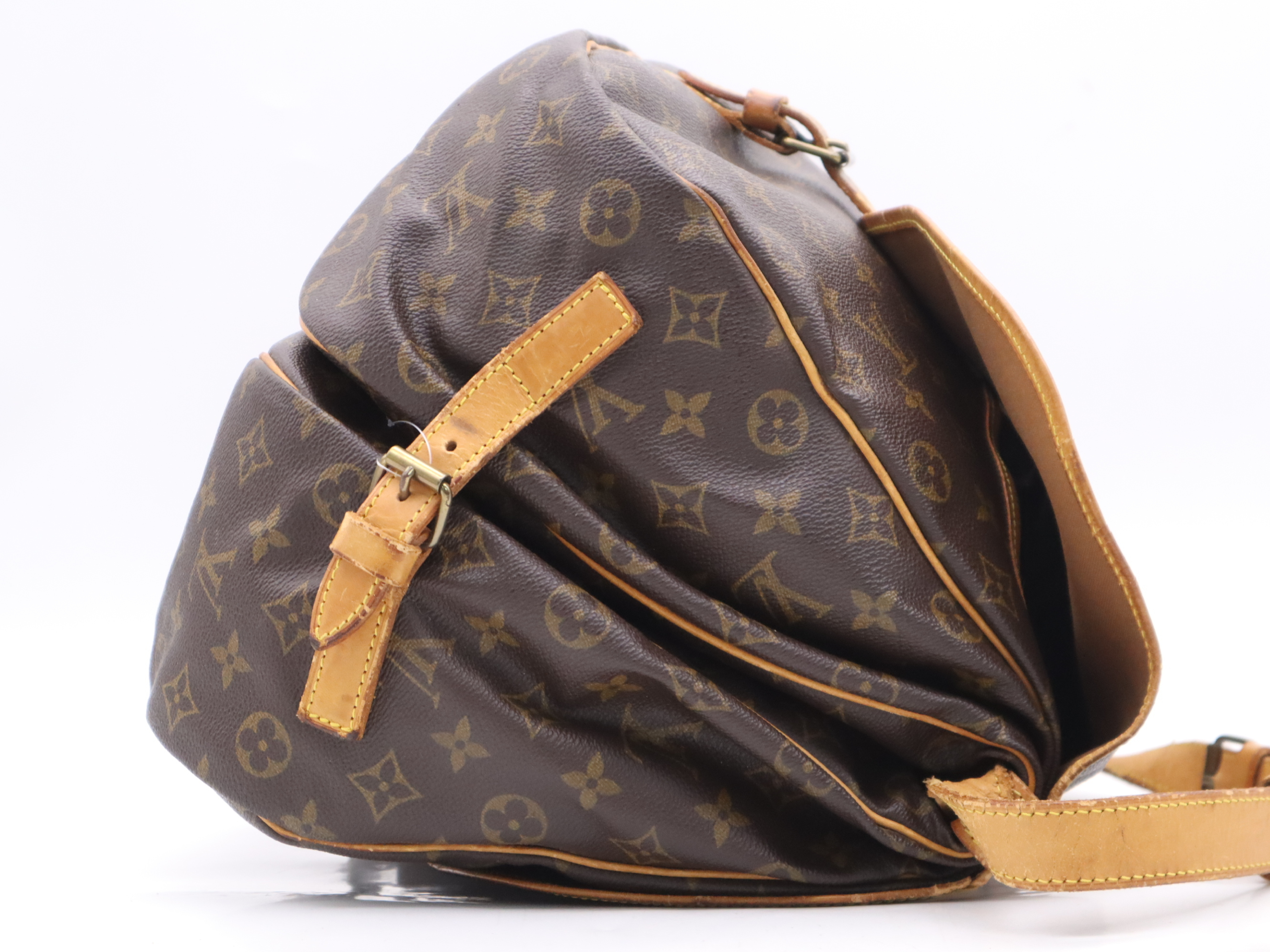 M42254 Monogram Saumur 35 Shoulder Bag — view 5