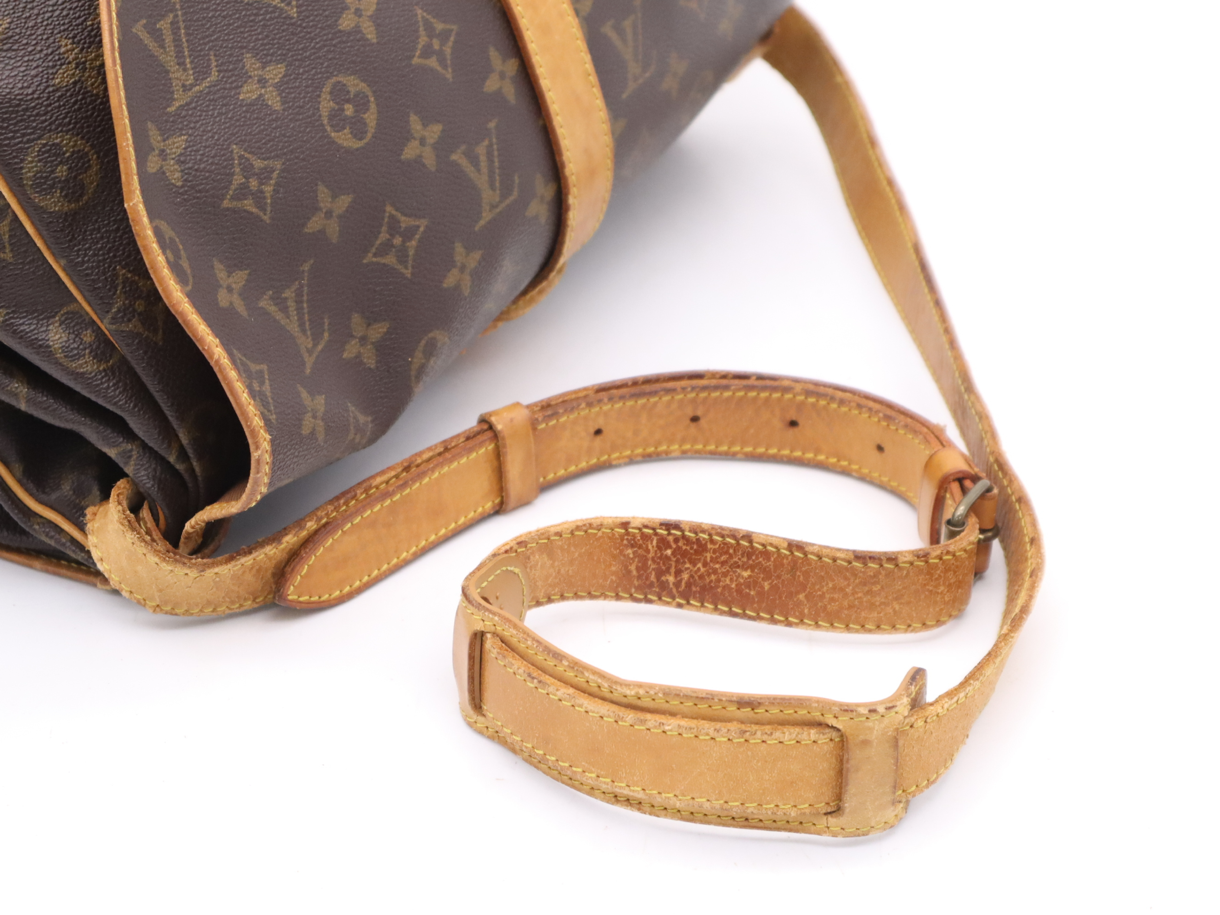 M42254 Monogram Saumur 35 Shoulder Bag — view 6