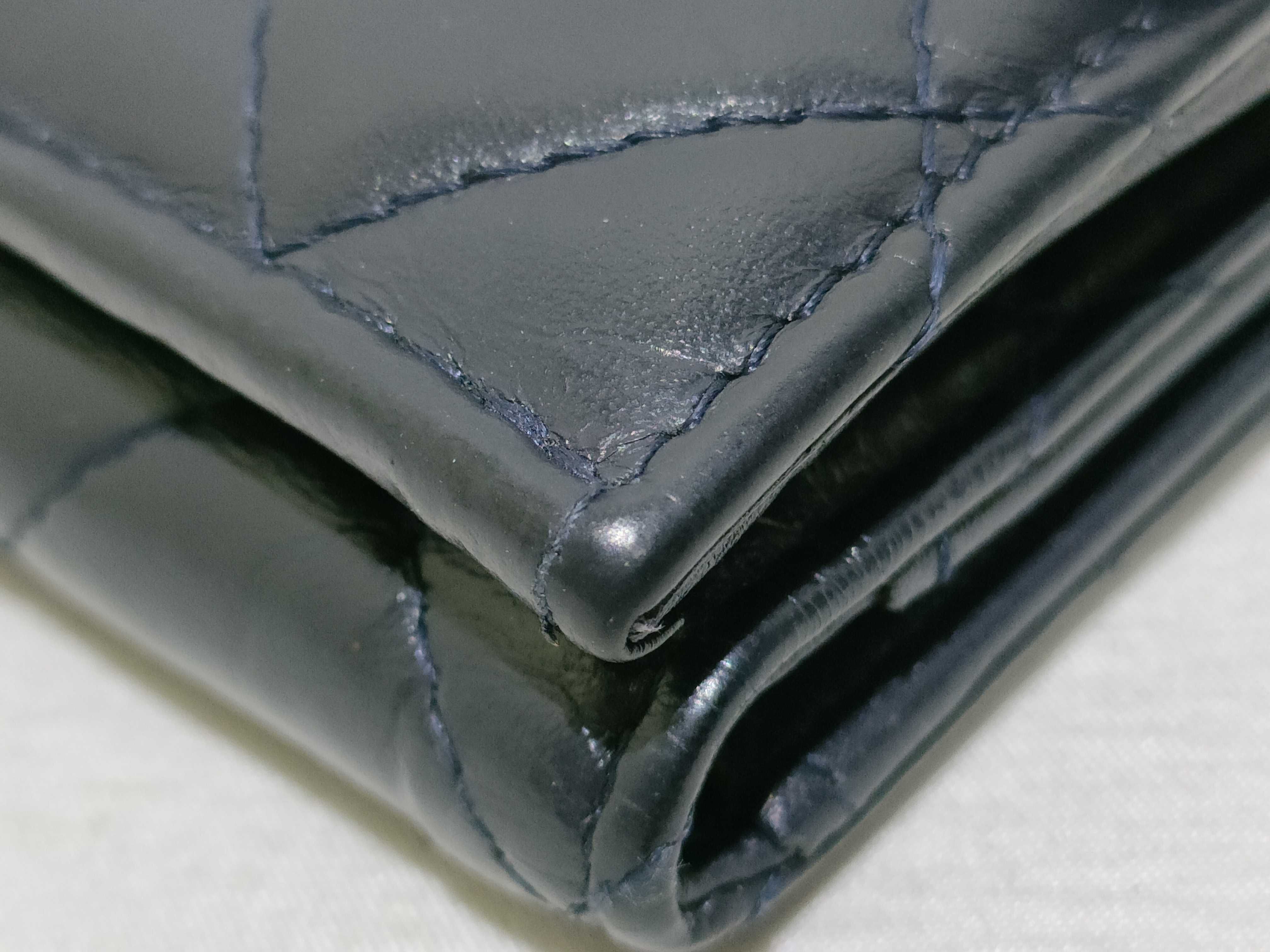 Lambskin Tri-fold Wallet (with seal) — view 4