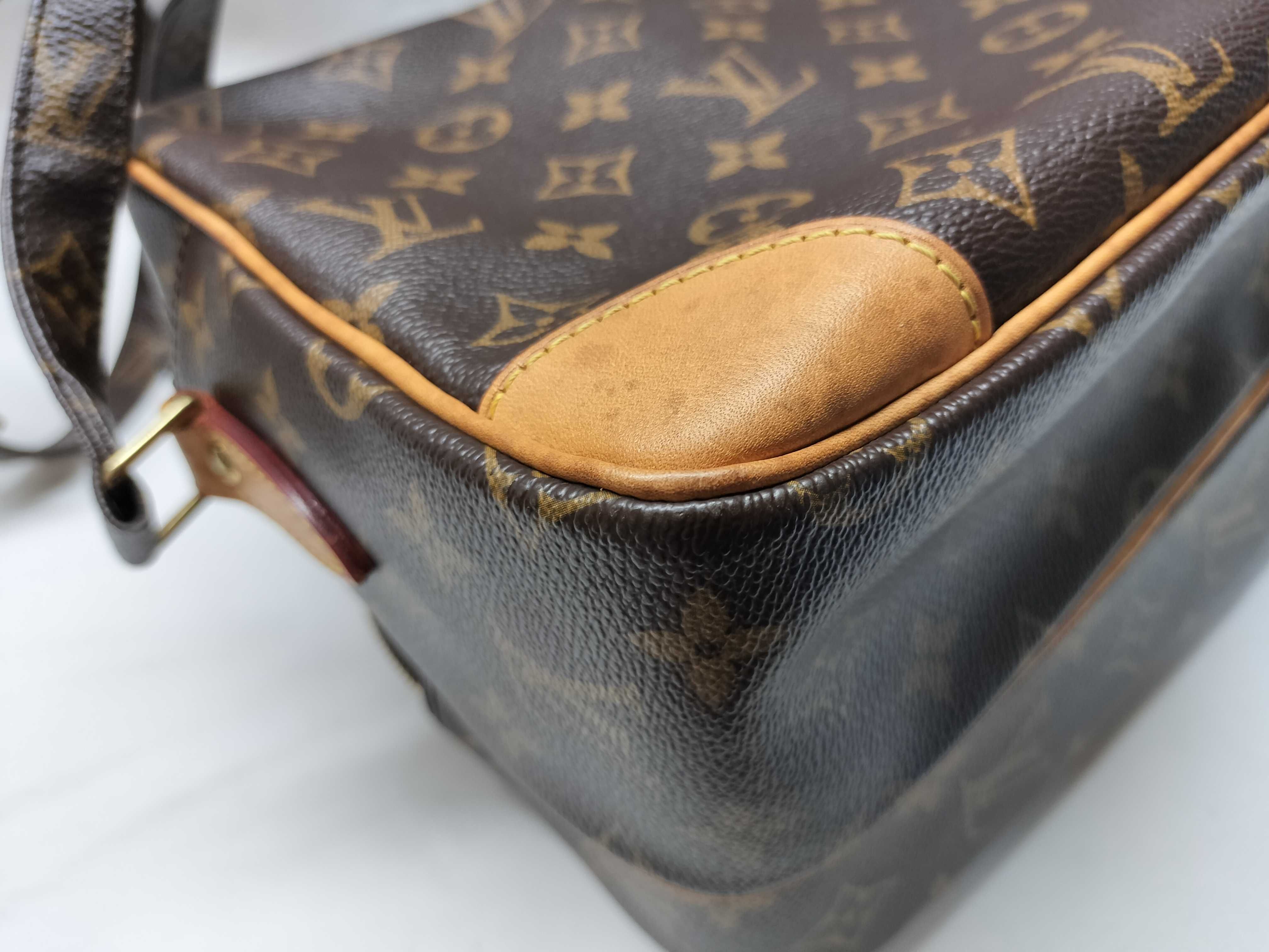 M45244 Nile Shoulder Bag — view 6