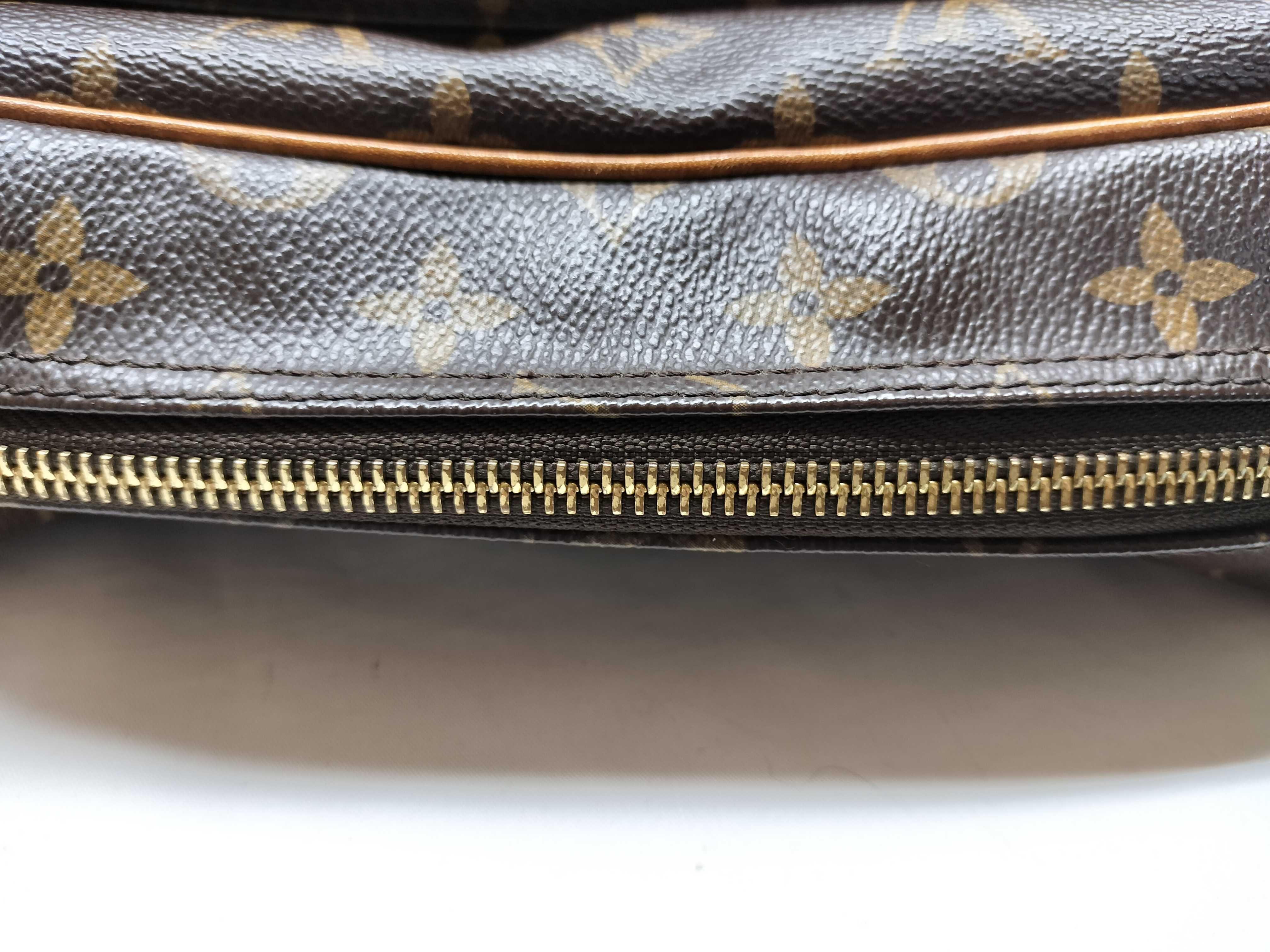M45244 Nile Shoulder Bag — view 9