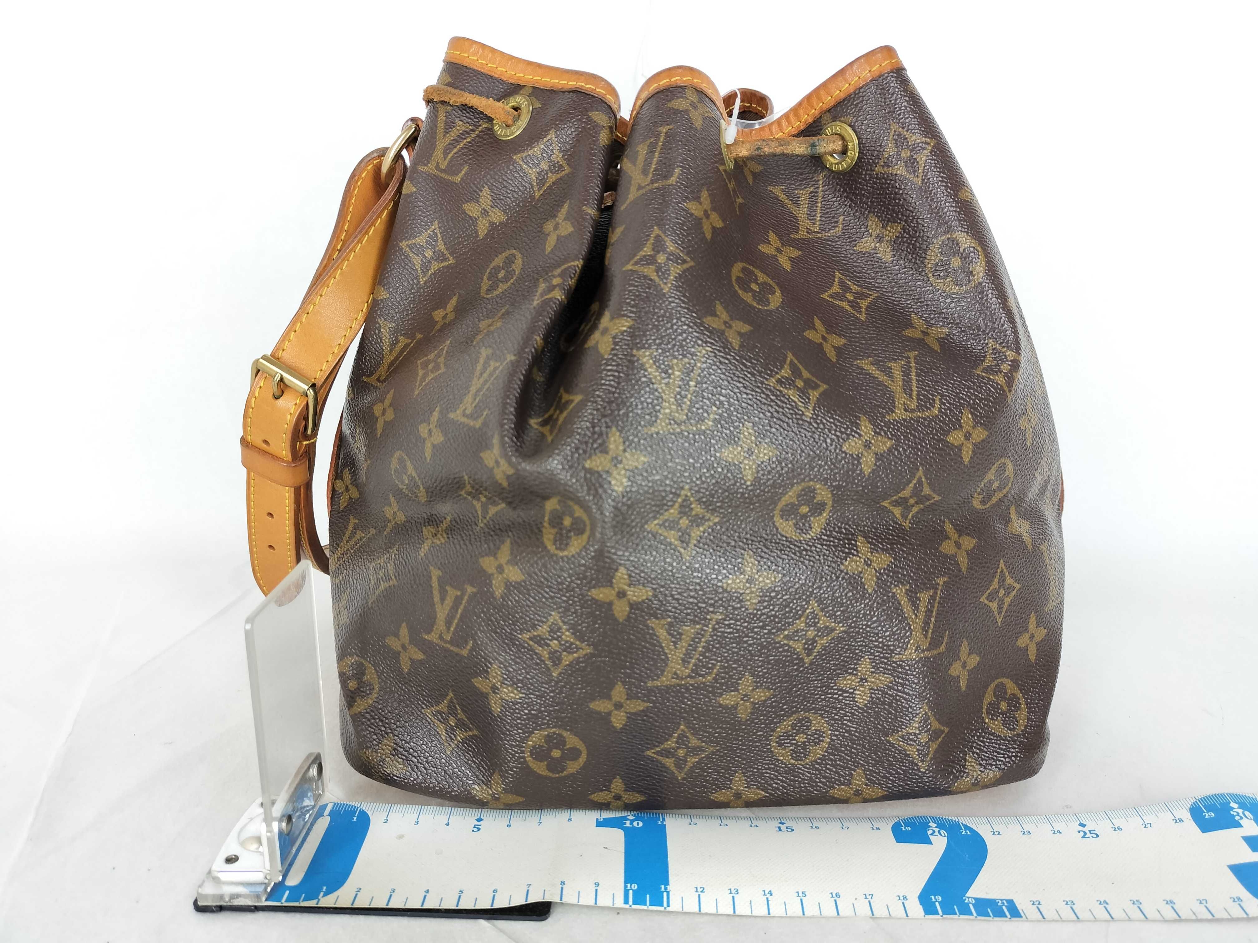 Monogram Noe M42224 Brown Shoulder Bag — view 2