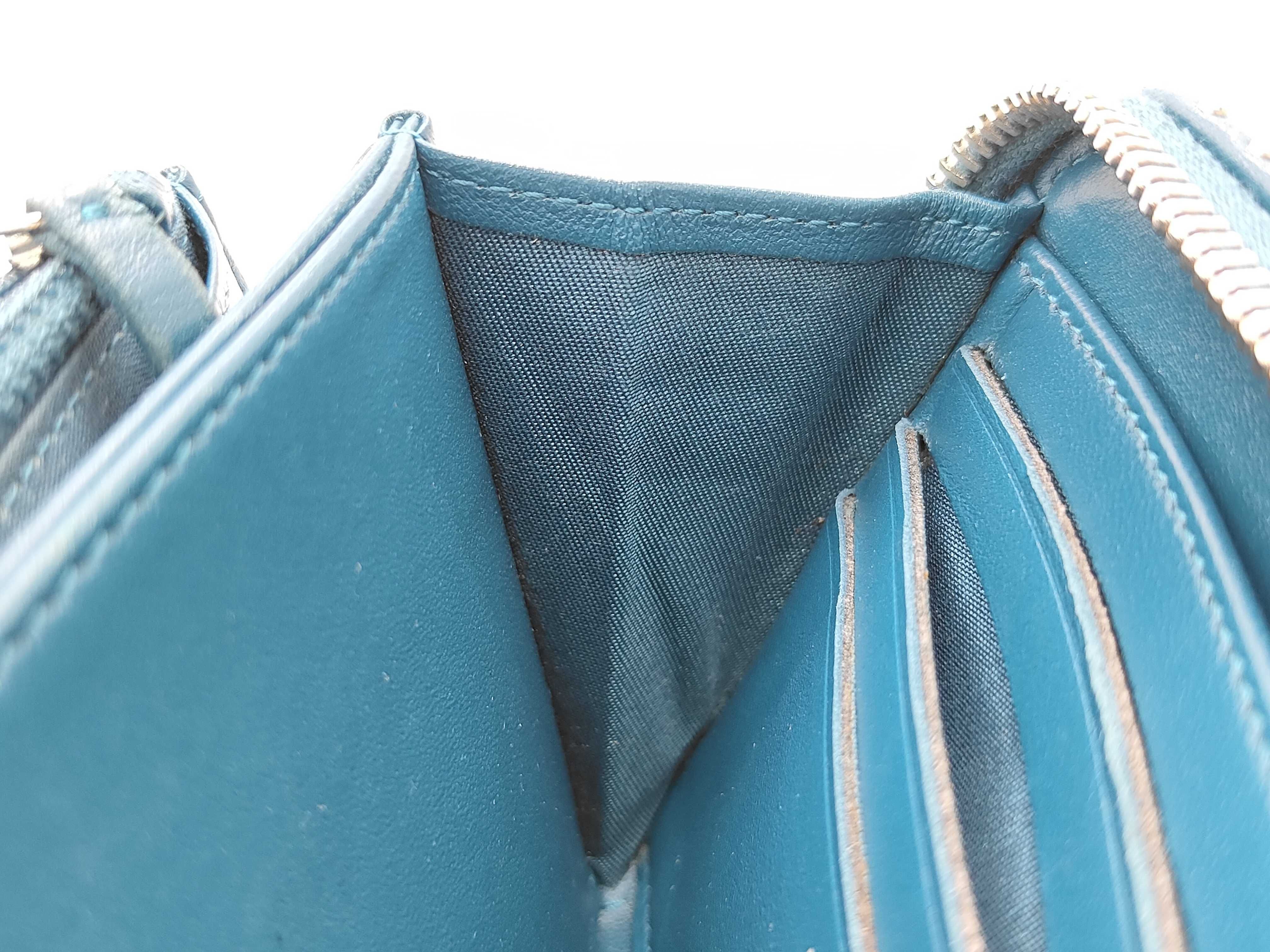 V-stitch Coco Mark Studded Long Wallet — view 12