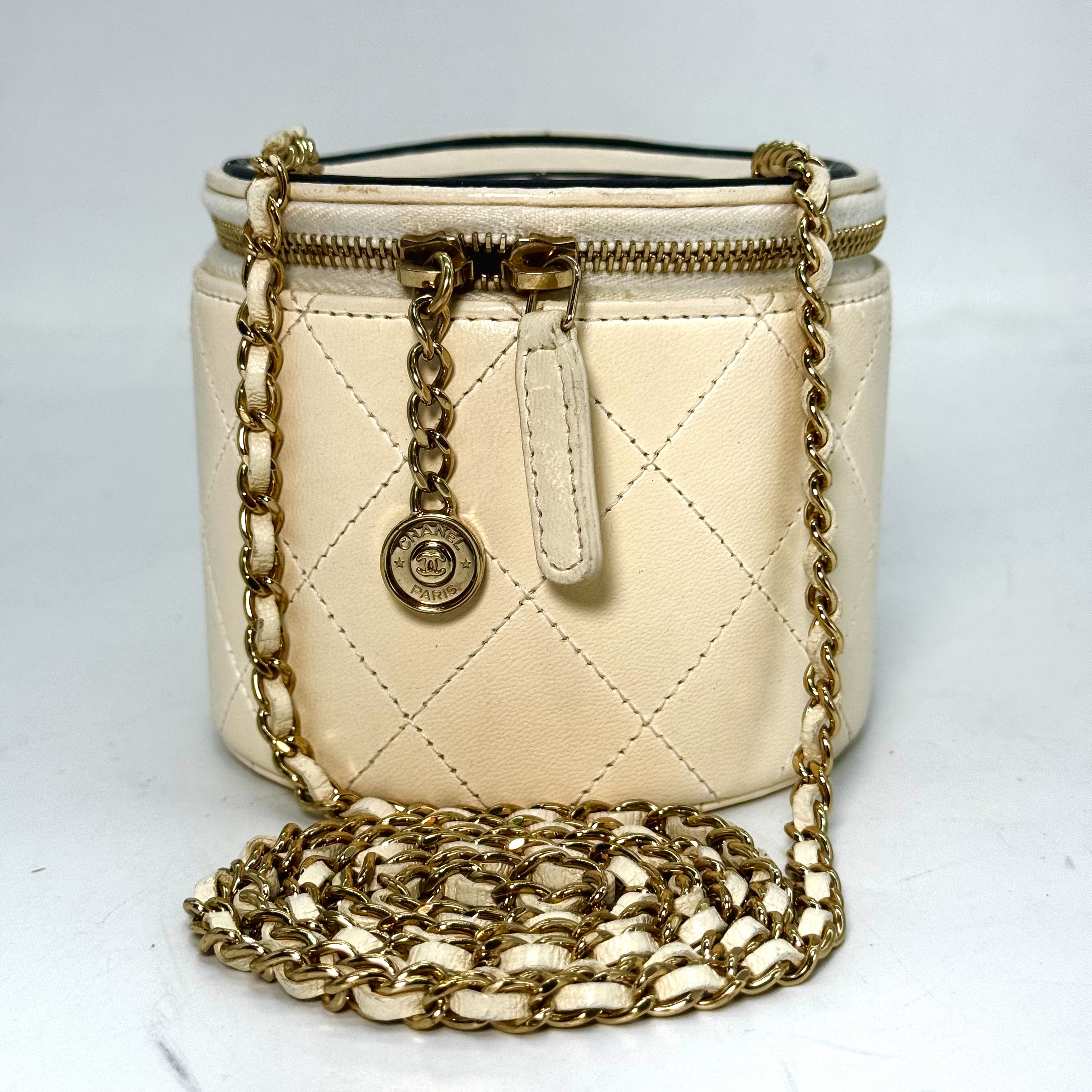 Coco Mark Logo Chain Shoulder Bag, Calfskin, White, Gold Hardware, 31170958 Shoulder Bag