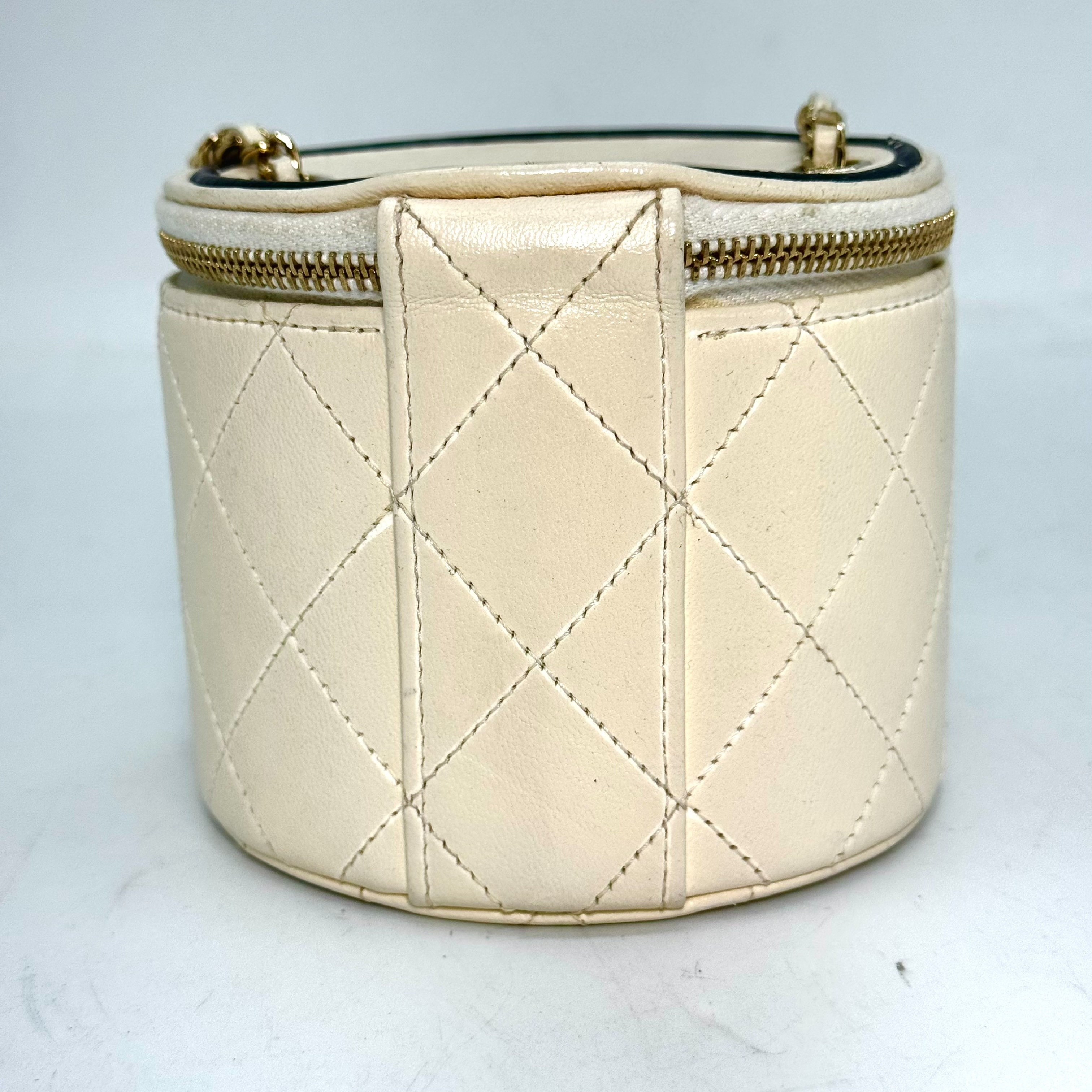 Coco Mark Logo Chain Shoulder Bag, Calfskin, White, Gold Hardware, 31170958 Shoulder Bag — view 2