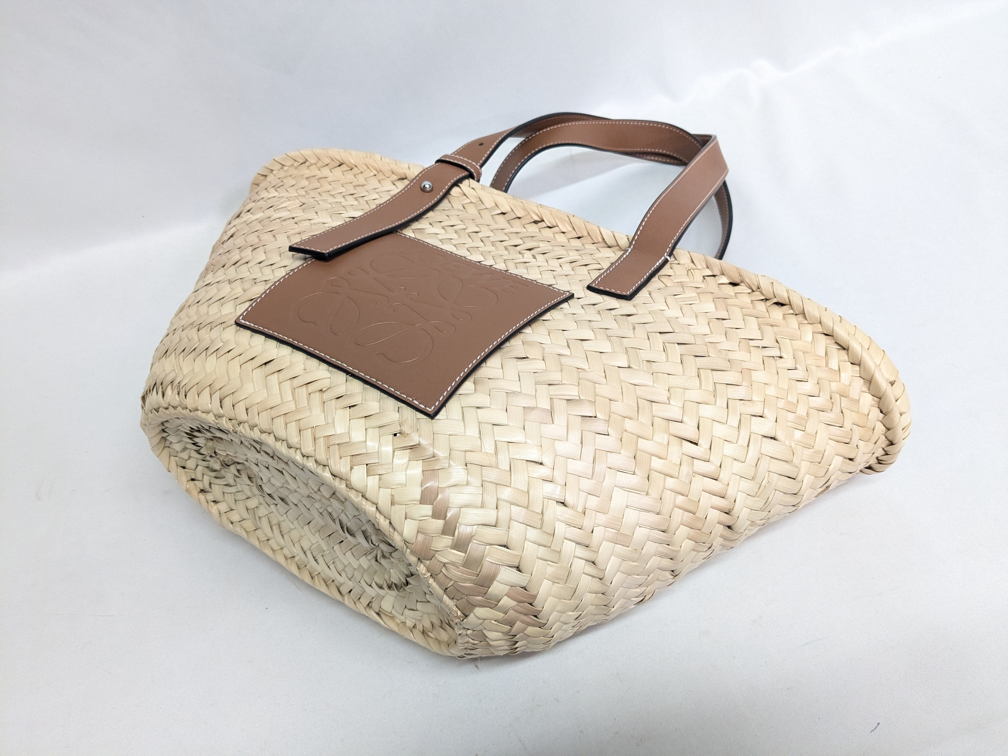 Basket Medium Tote Bag — view 4