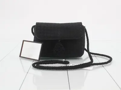 Mirror included. Satin intrecciato (bag) - shoulder bag