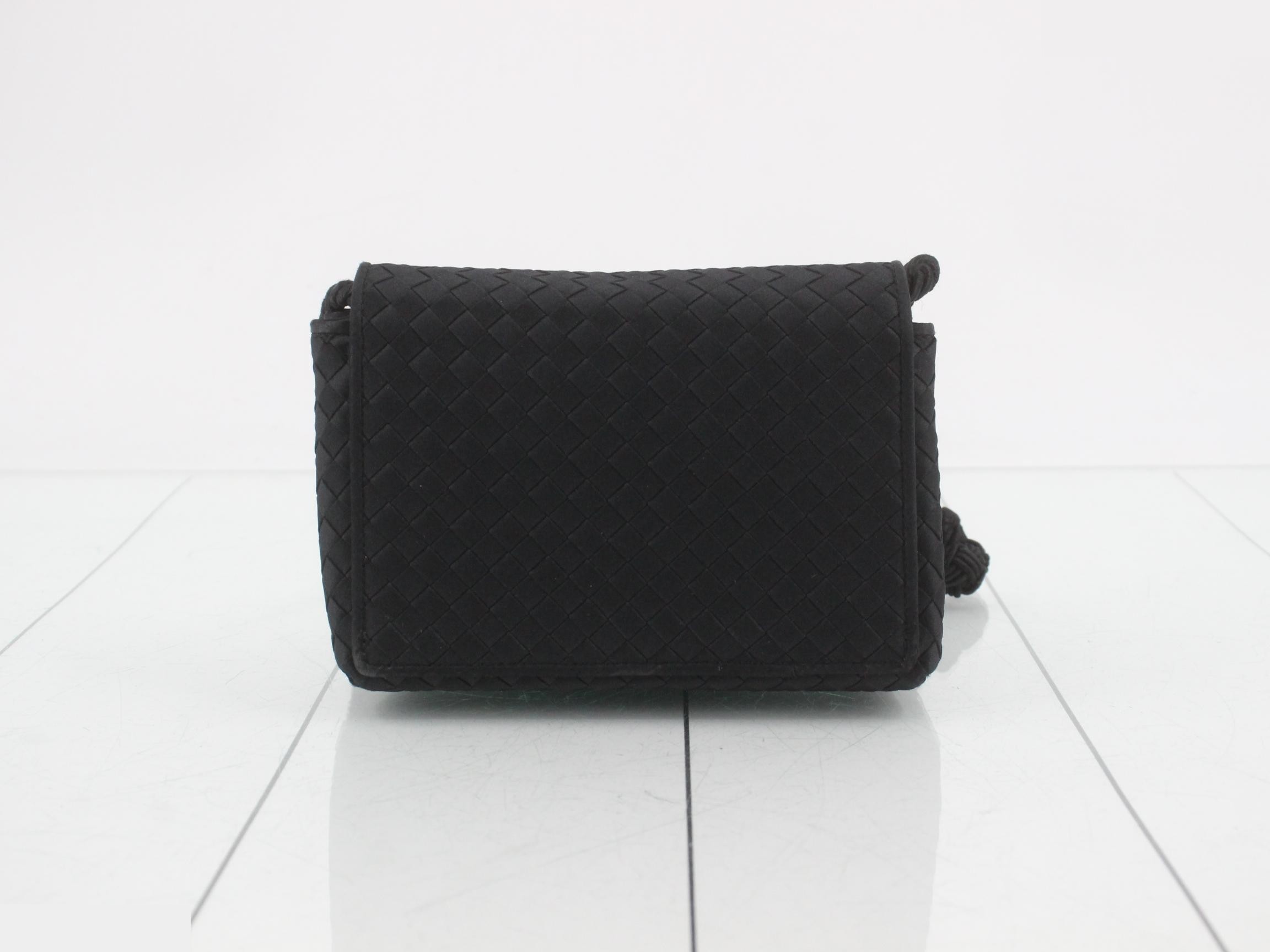 Mirror included. Satin intrecciato (bag) - shoulder bag — view 2