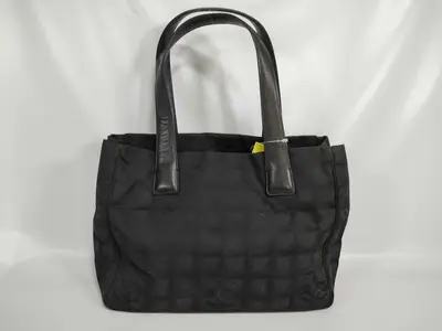 New Travel Line Tote MM Tote Bag