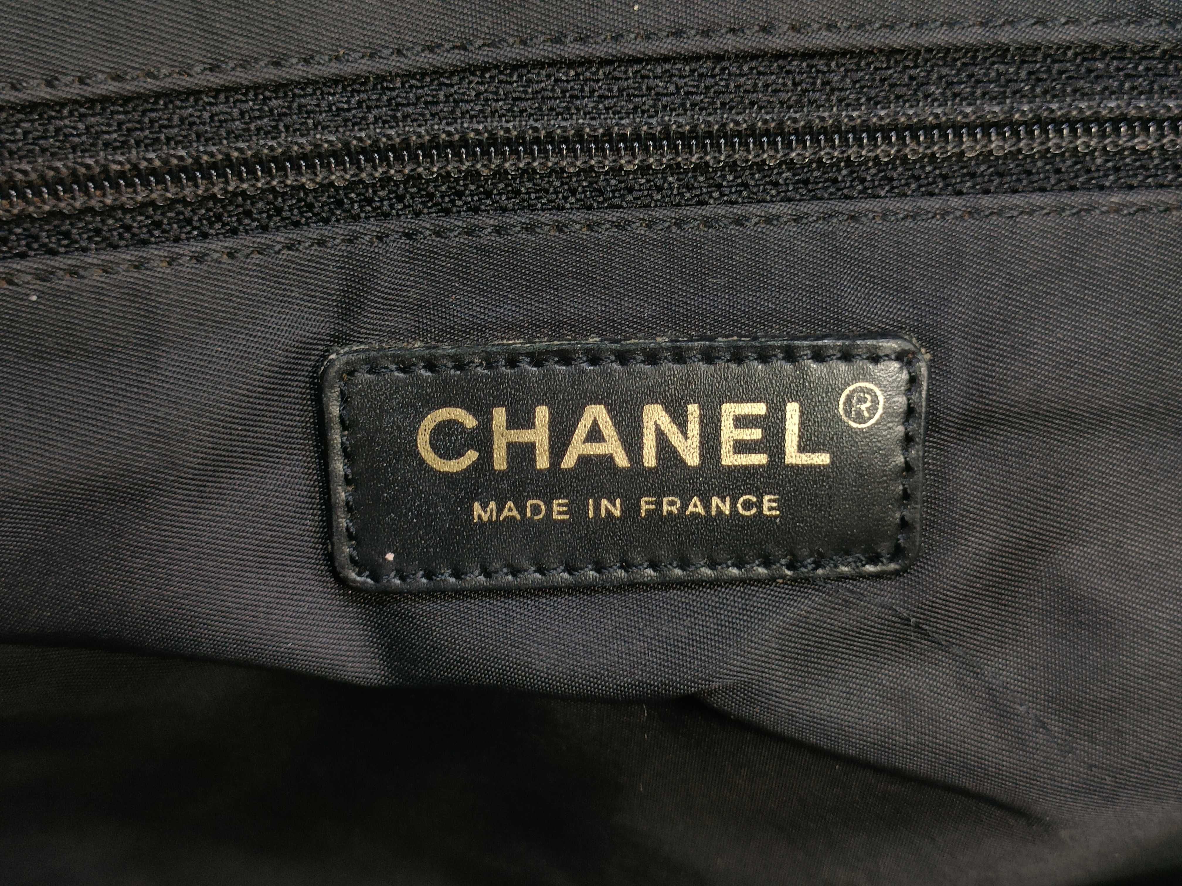 New Travel Line Tote MM Tote Bag — view 13