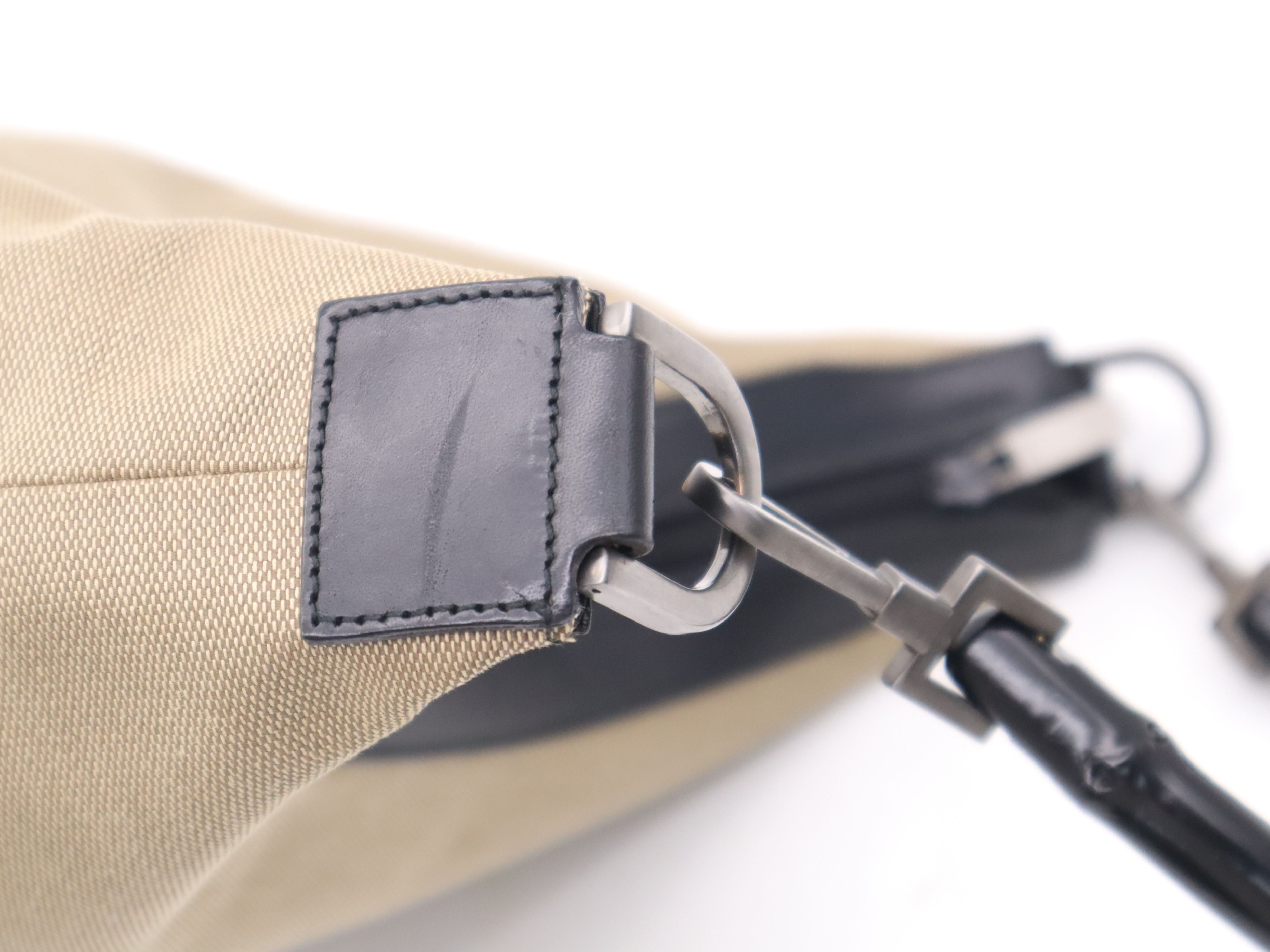 000・0531 Canvas Bamboo Beige Black Shoulder Bag — view 8