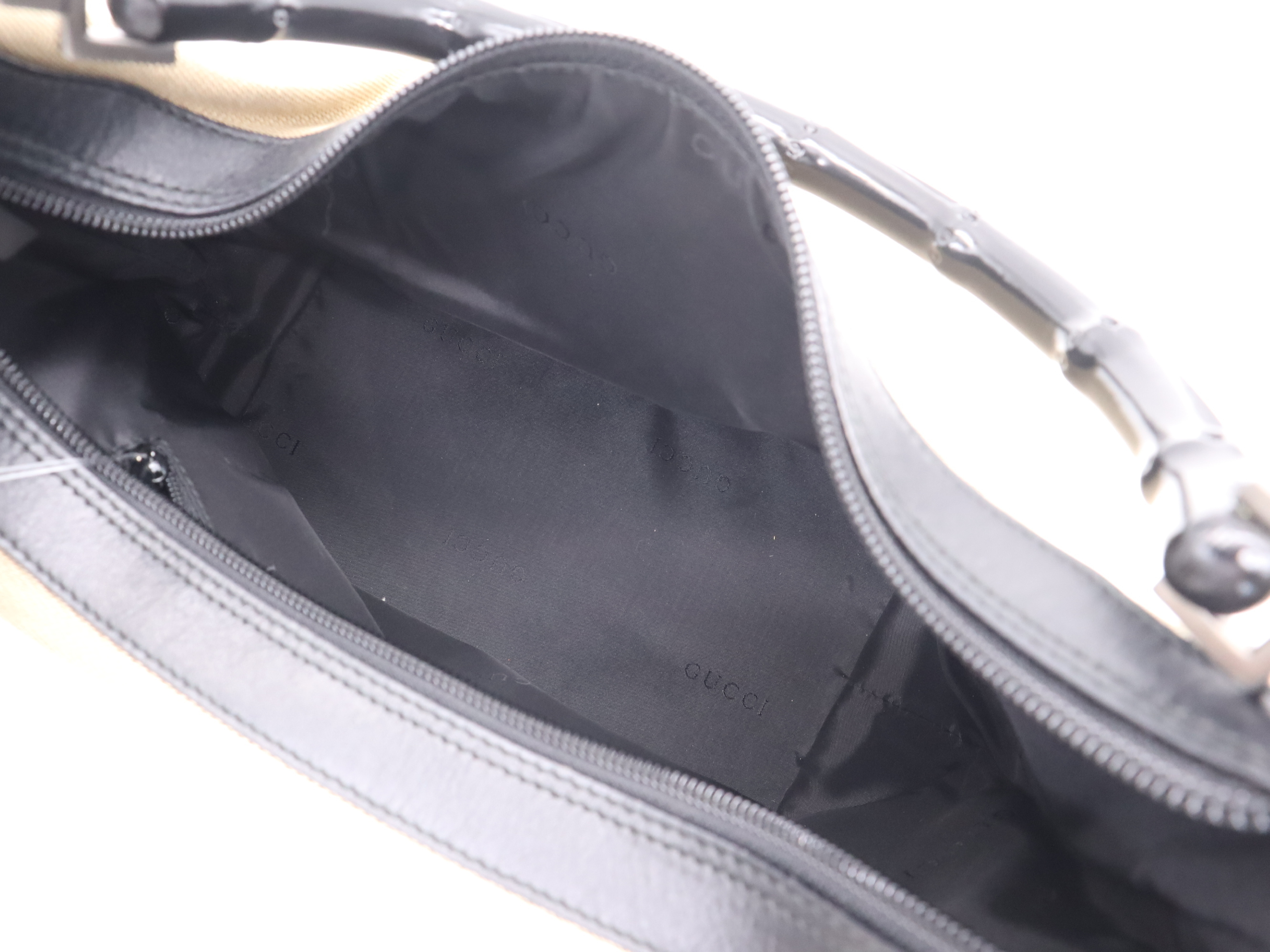 000・0531 Canvas Bamboo Beige Black Shoulder Bag — view 10