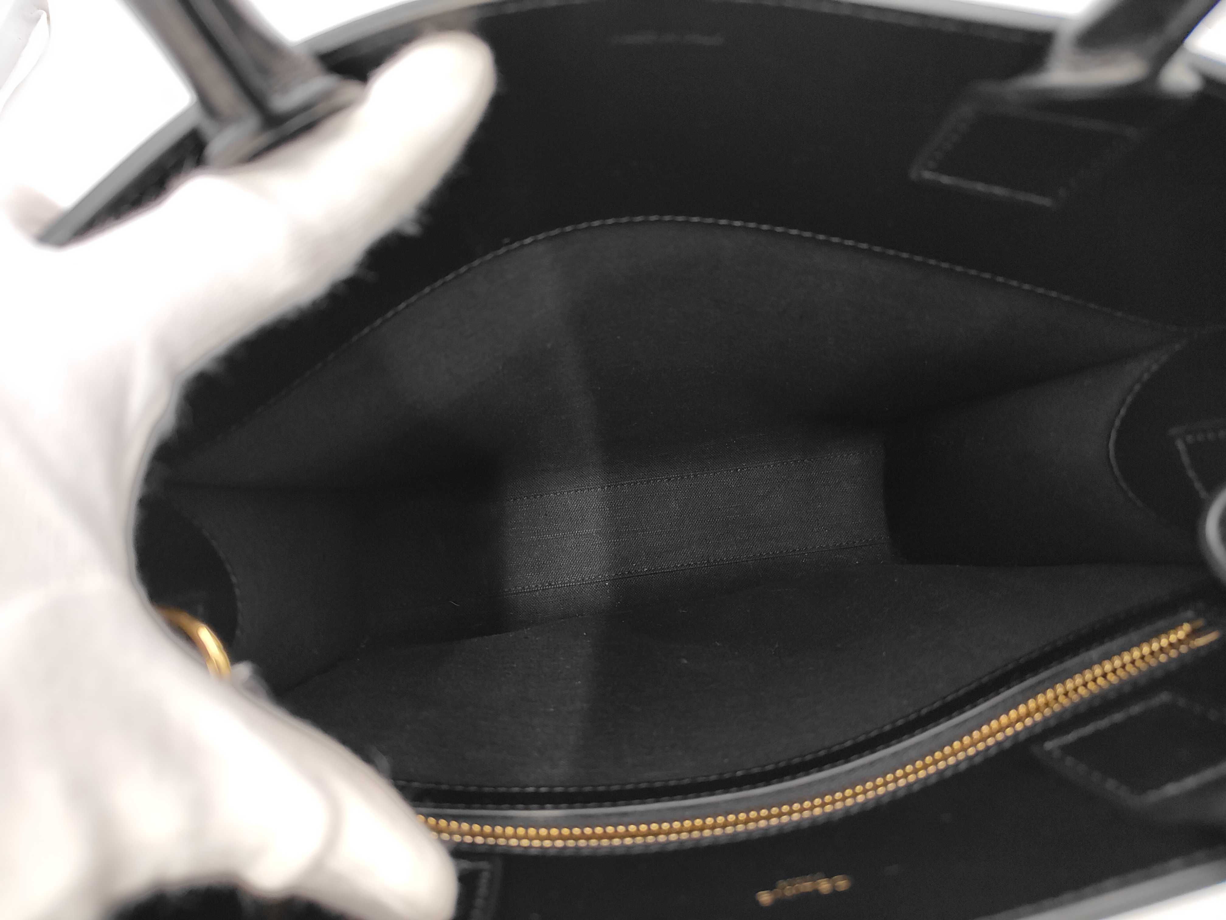 Small Vertical Cabas Strap Tote Bag — view 10