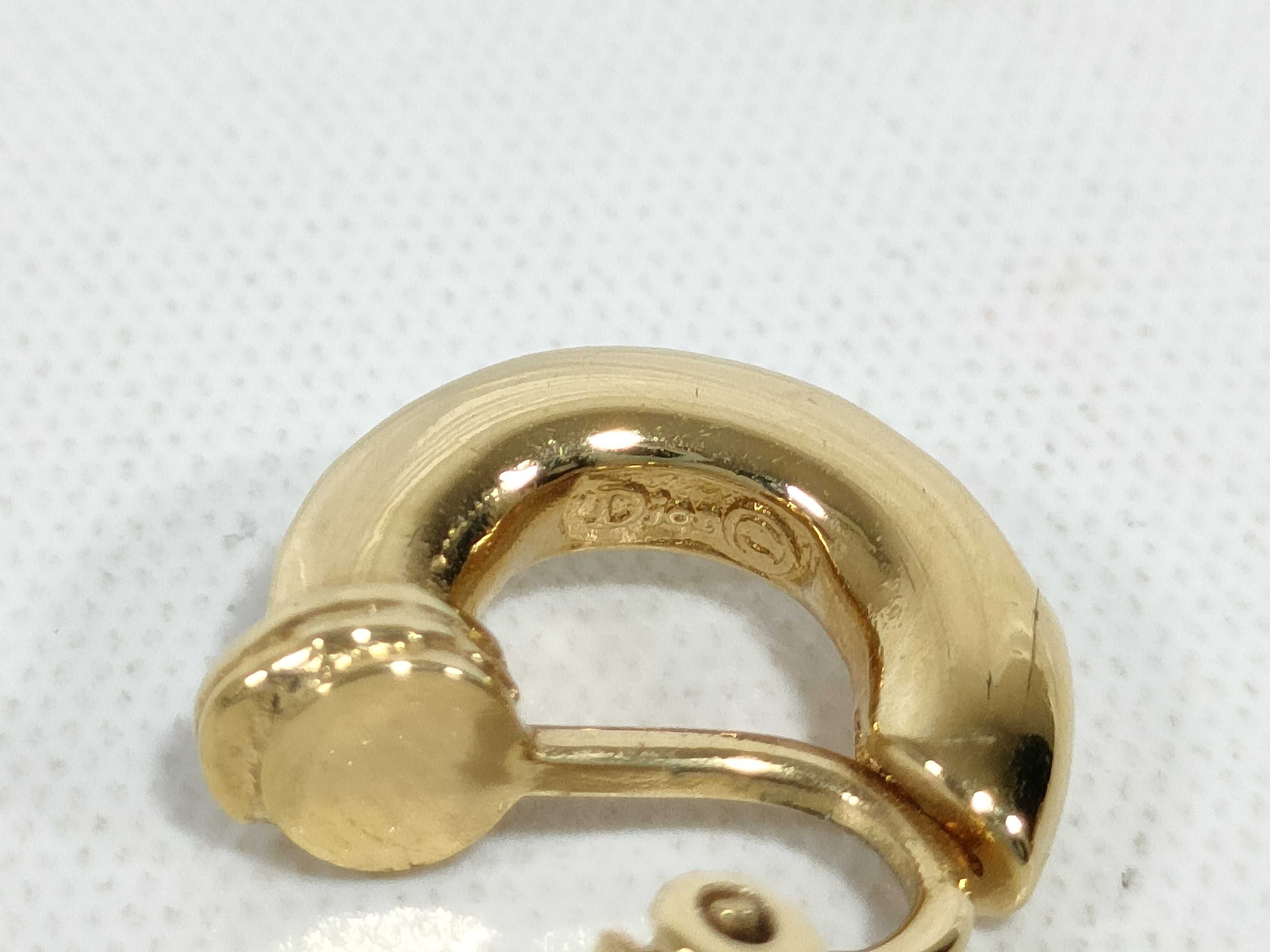earrings — view 3
