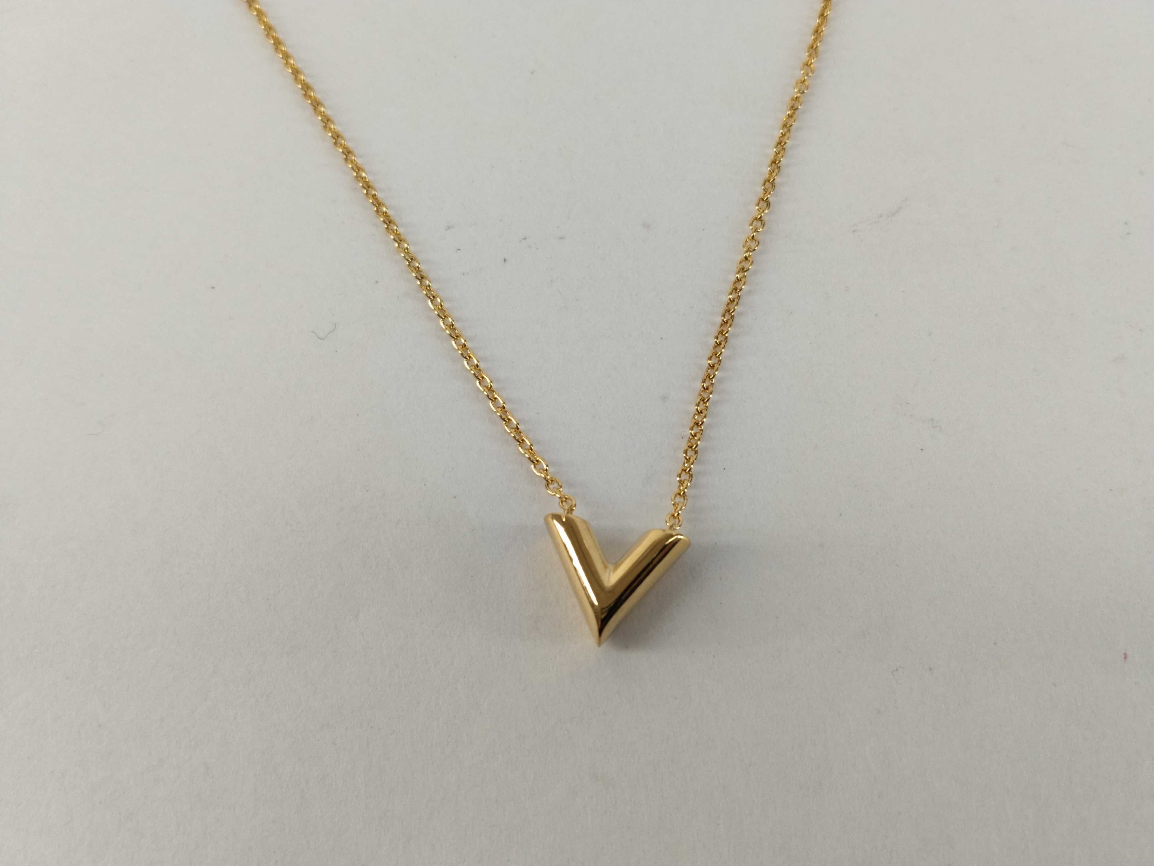 Essential V Necklace M61083 Necklace — view 2