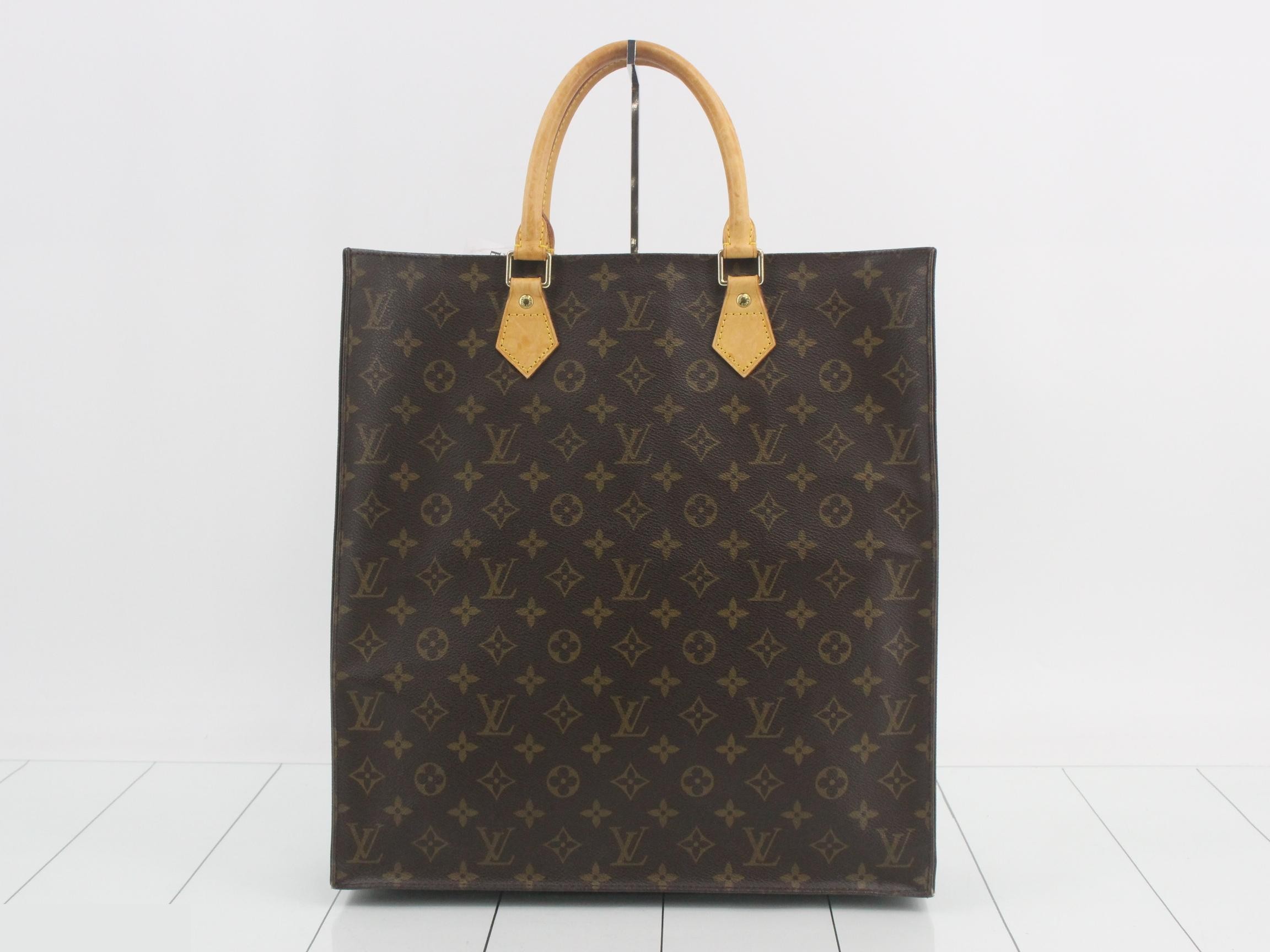 Monogram Sac Plat — view 2