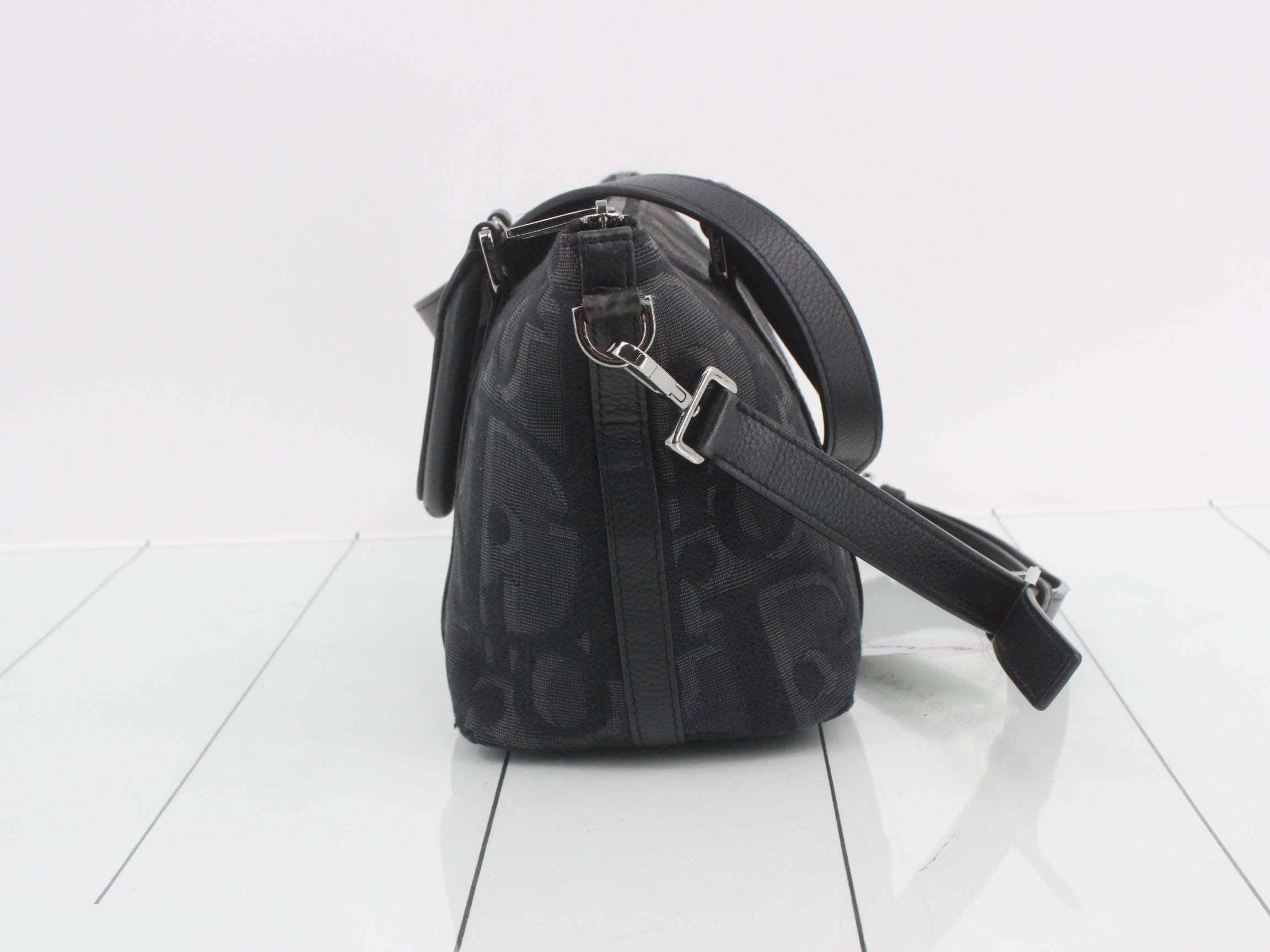 Weekender Oblique 2-Way Tote Bag — view 4