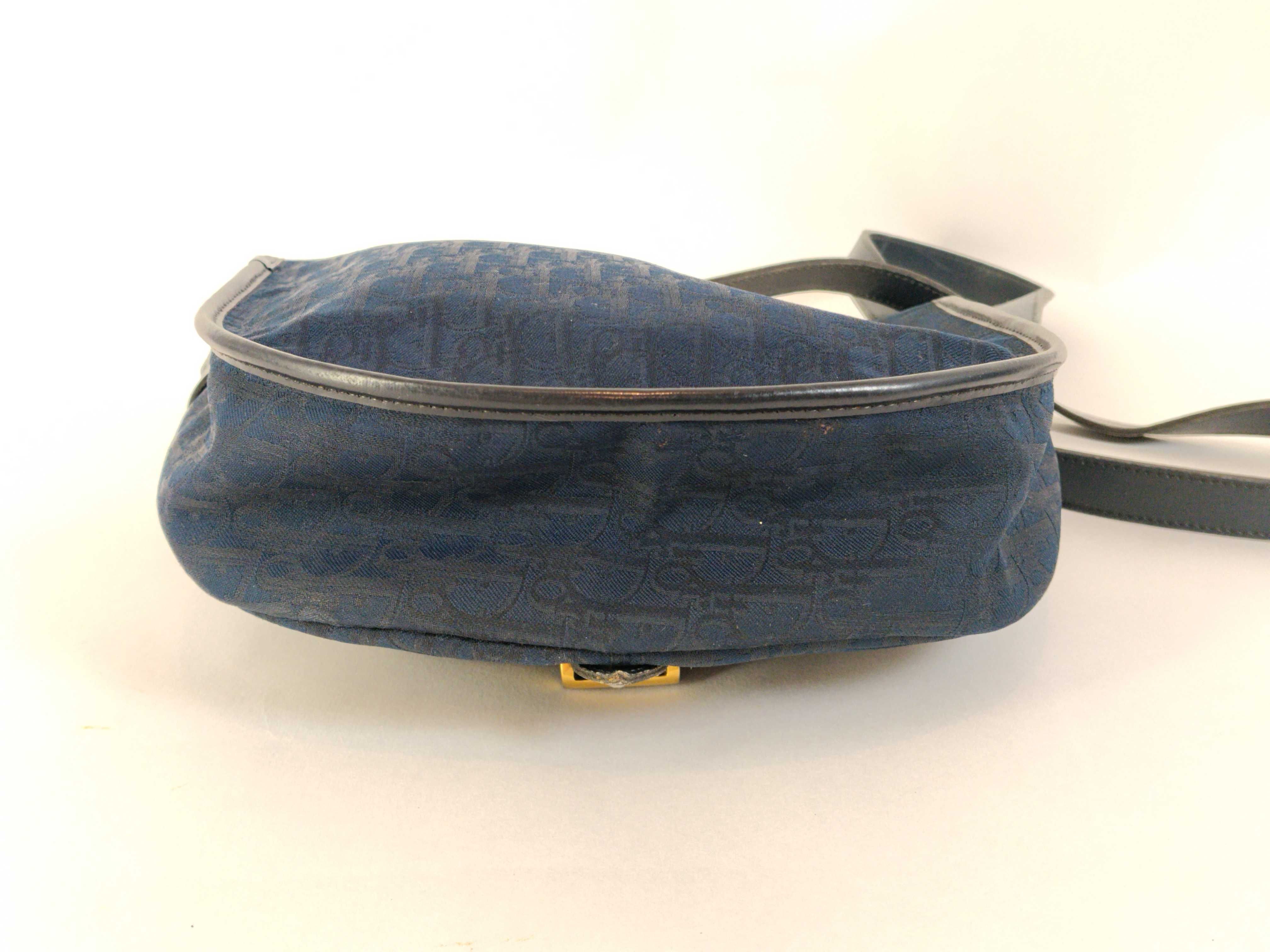 Trotter Shoulder Bag, Navy, W22cm — view 7