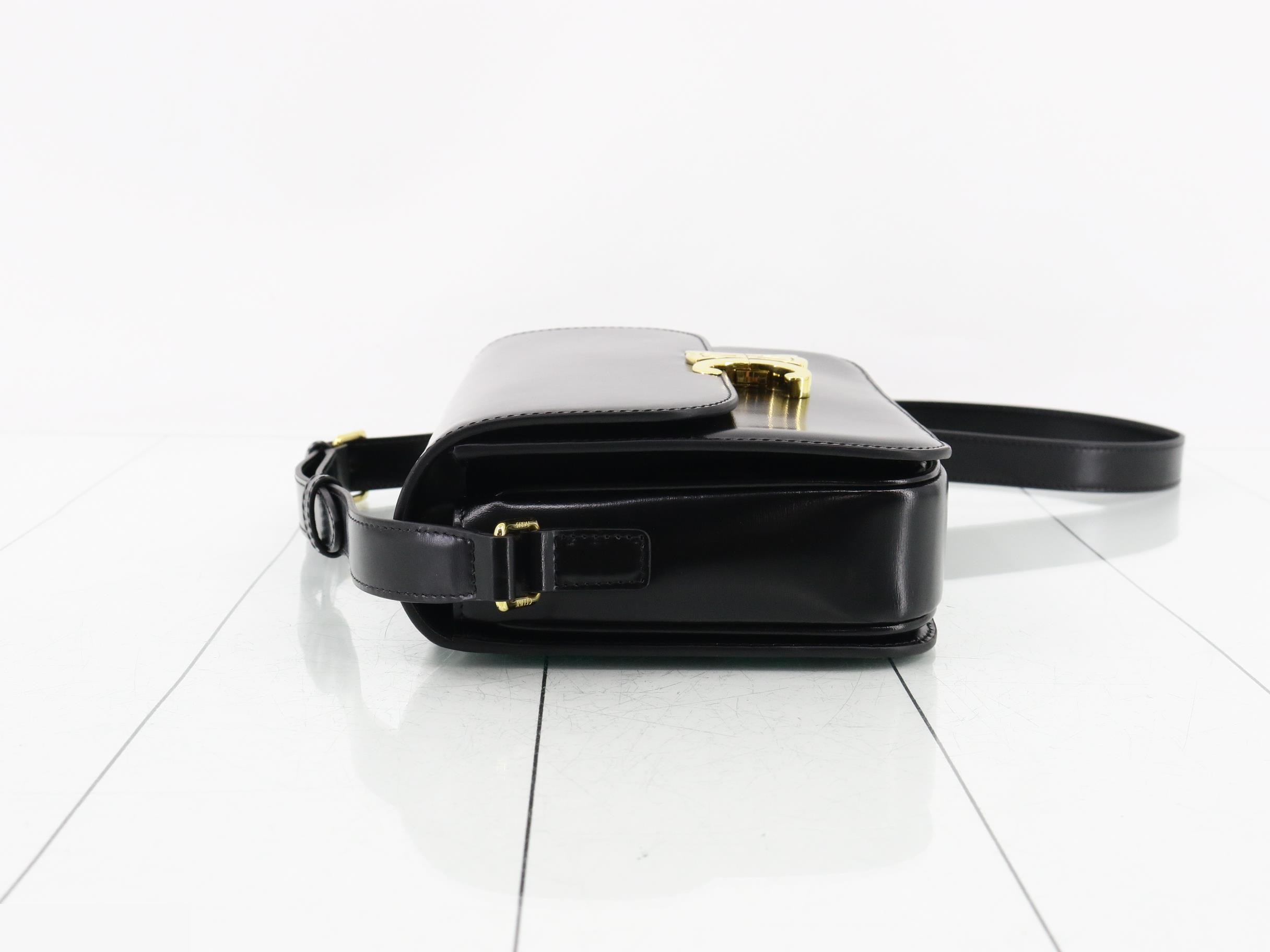 Classic Triomphe Shiny Calfskin Black — view 4