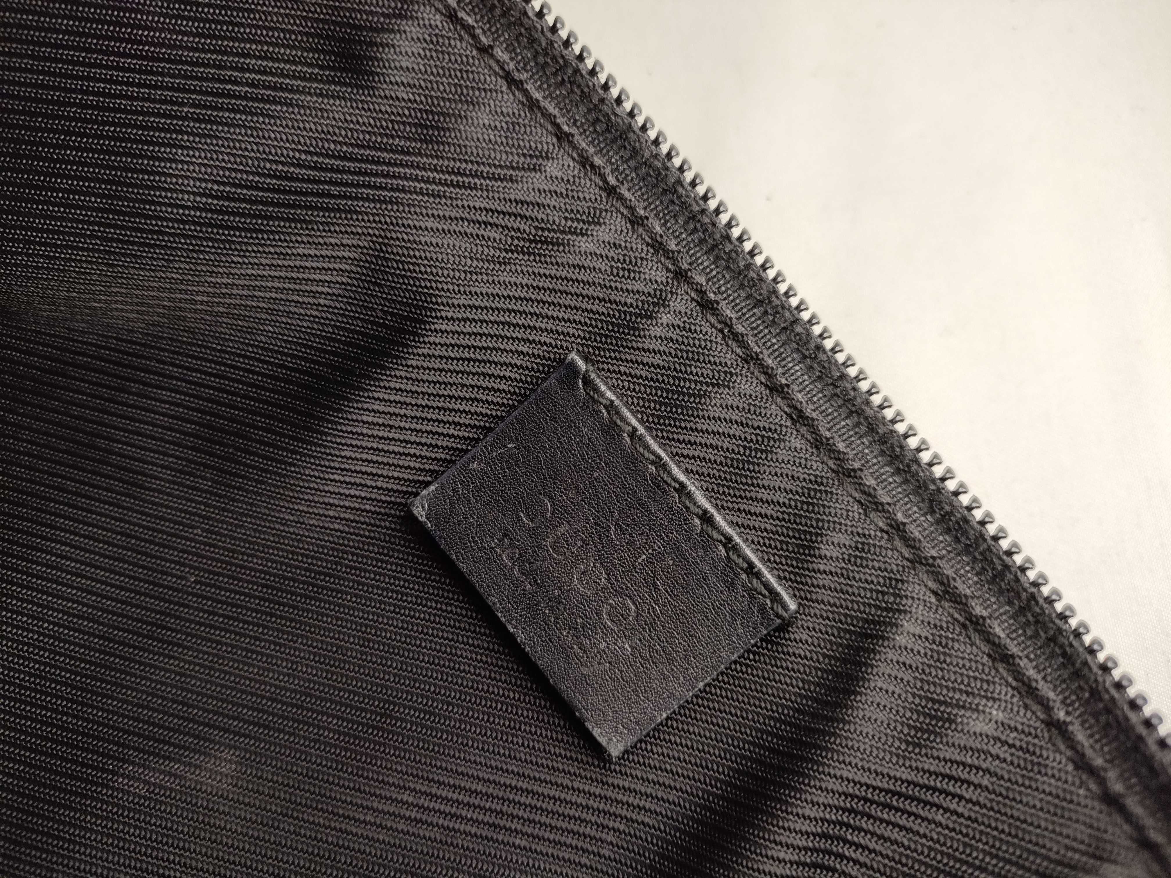 GG Canvas Accessory Pouch Handbag — view 11
