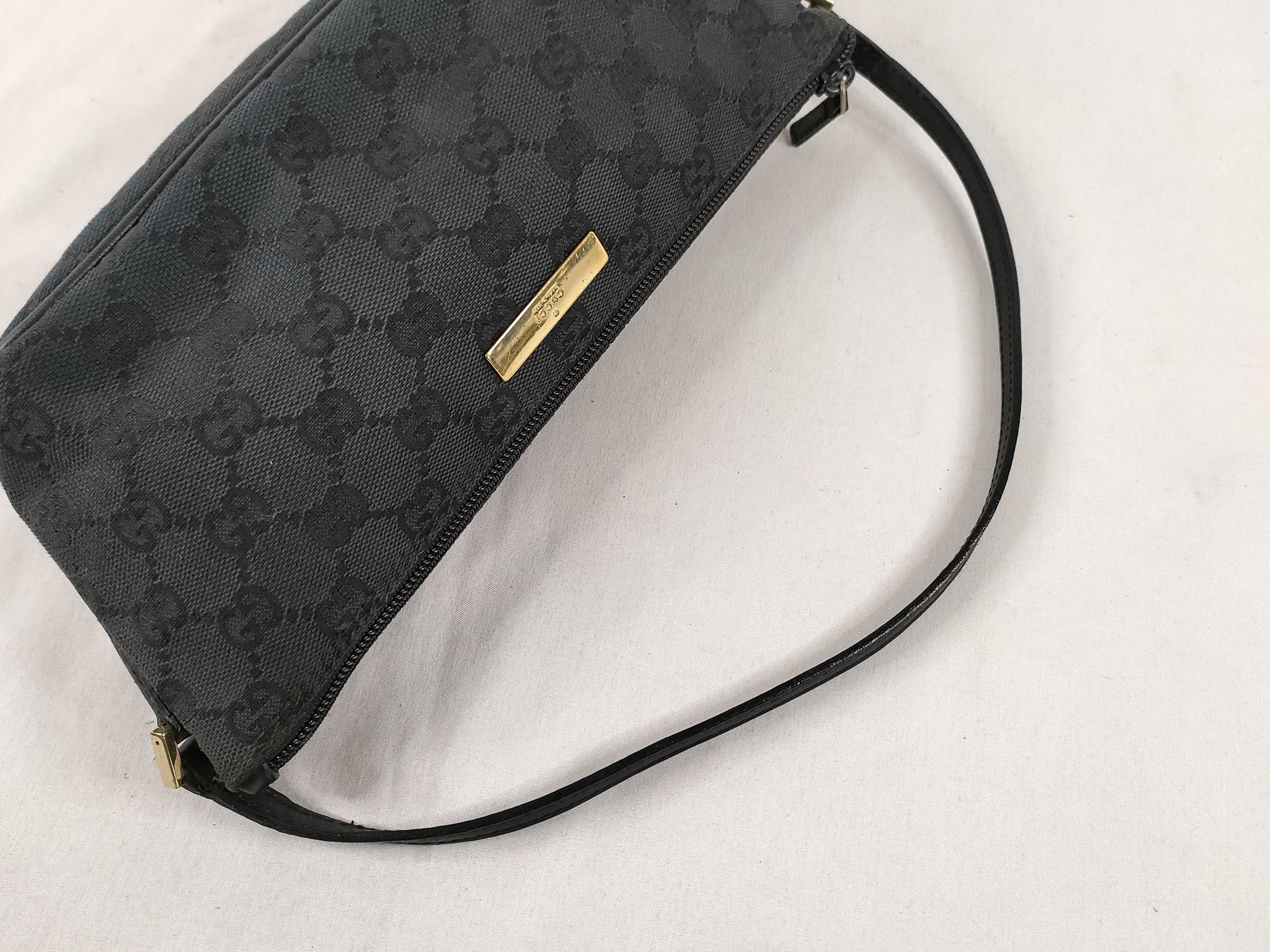 GG Canvas Accessory Pouch Handbag — view 3