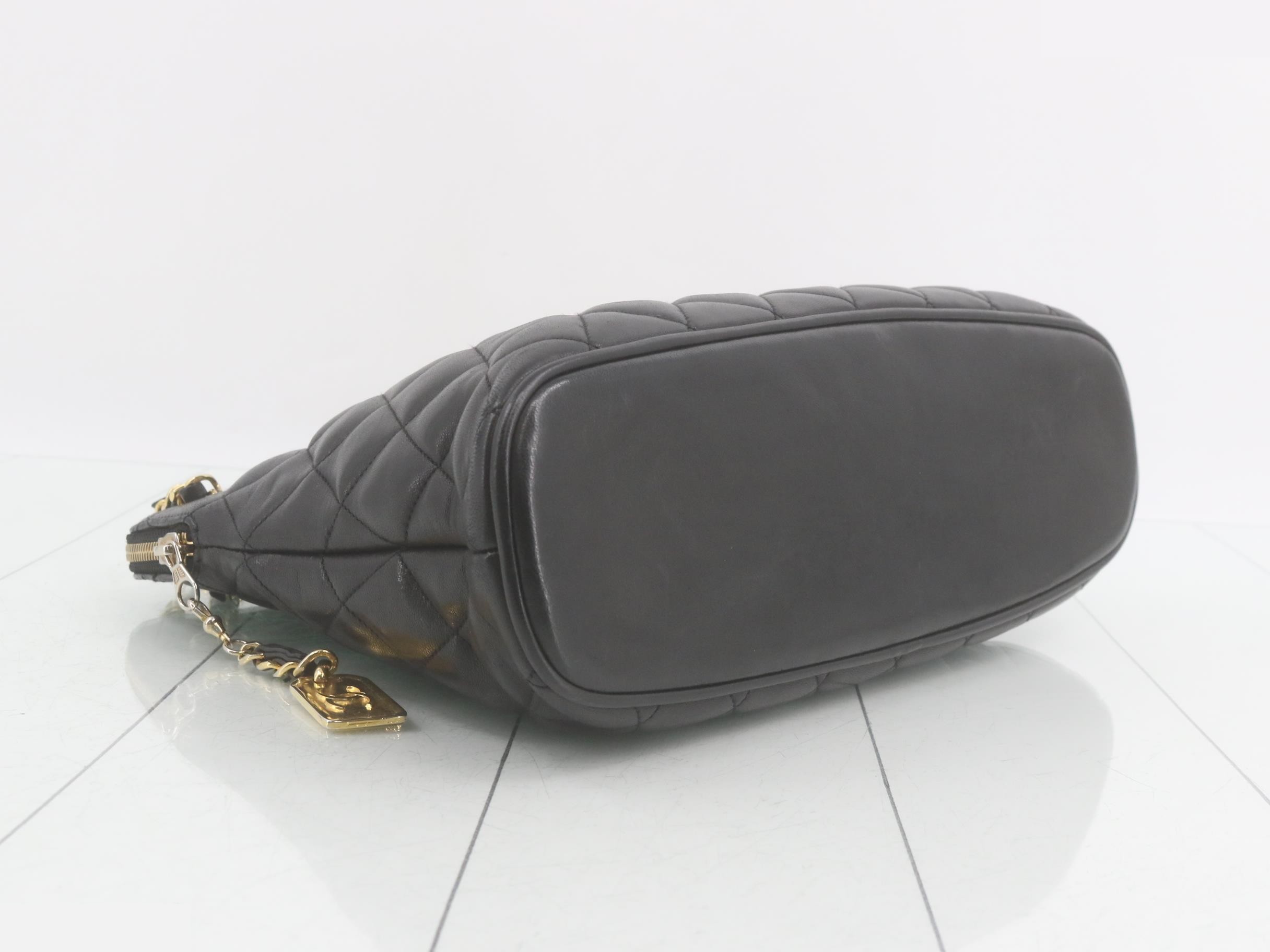 Matelassé Chain Shoulder Bag, Black, Item No. 1 — view 5