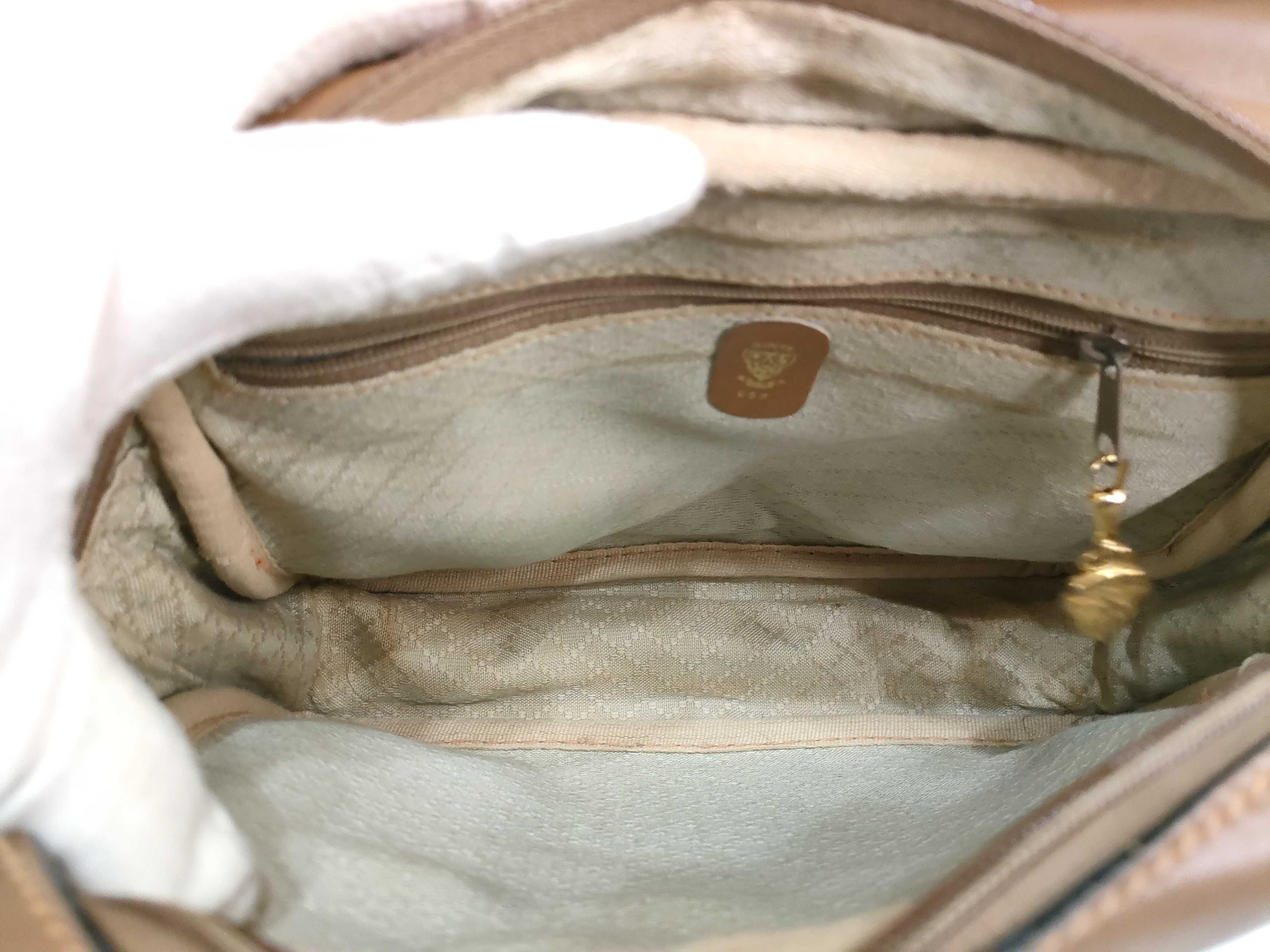 GG Gucci GG logo shoulder bag — view 11