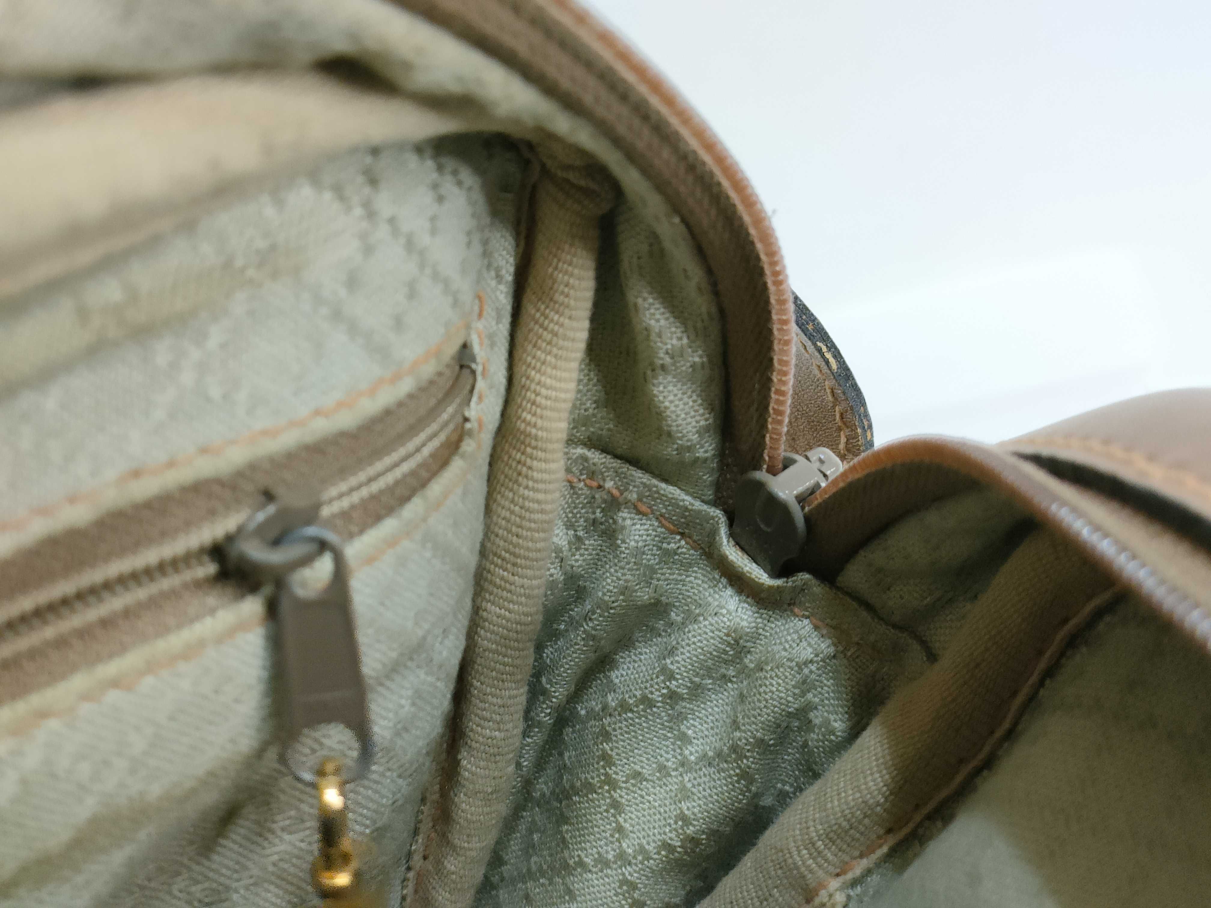GG Gucci GG logo shoulder bag — view 12
