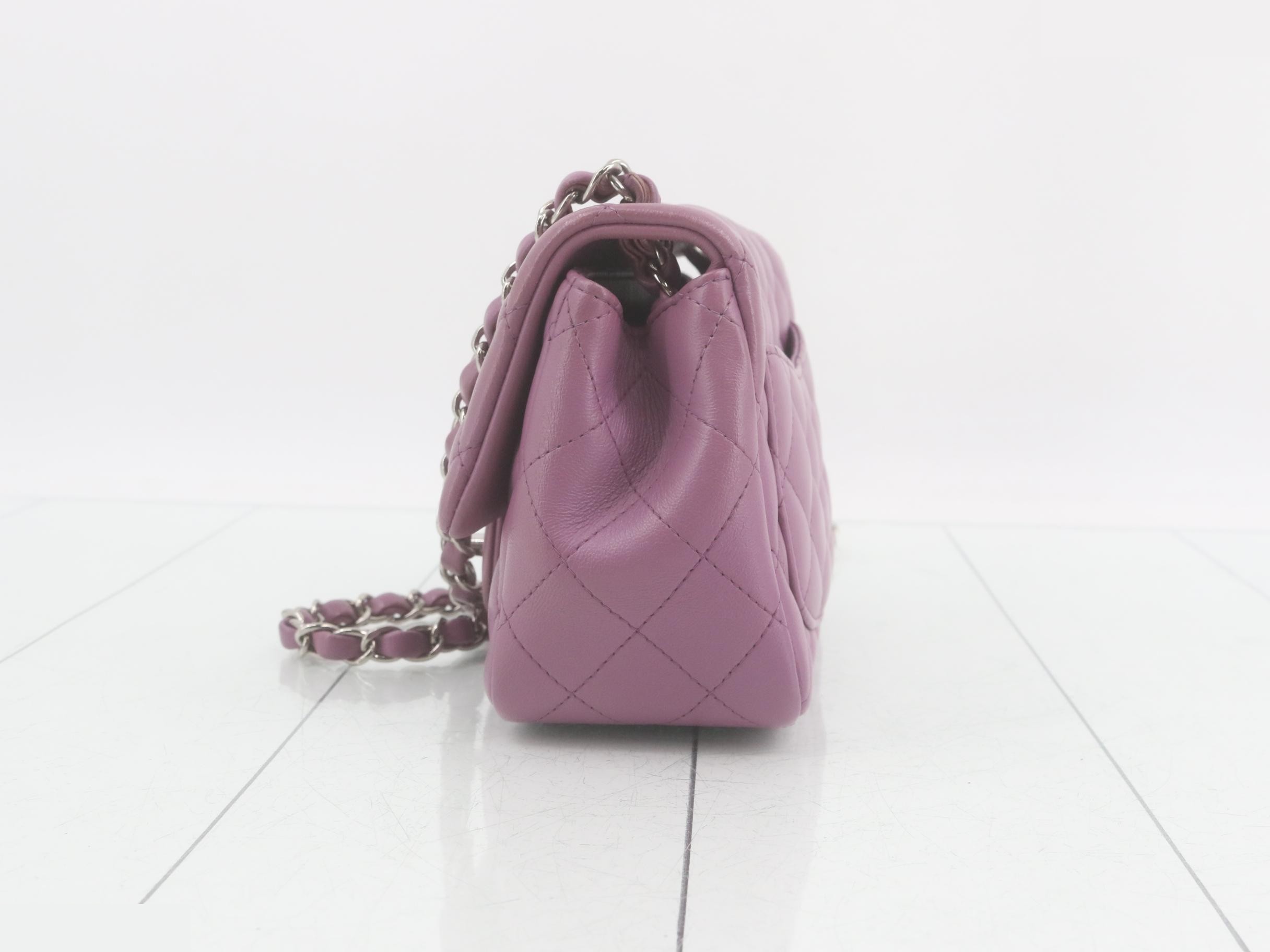 Matelassé lambskin chain shoulder bag, purple — view 3