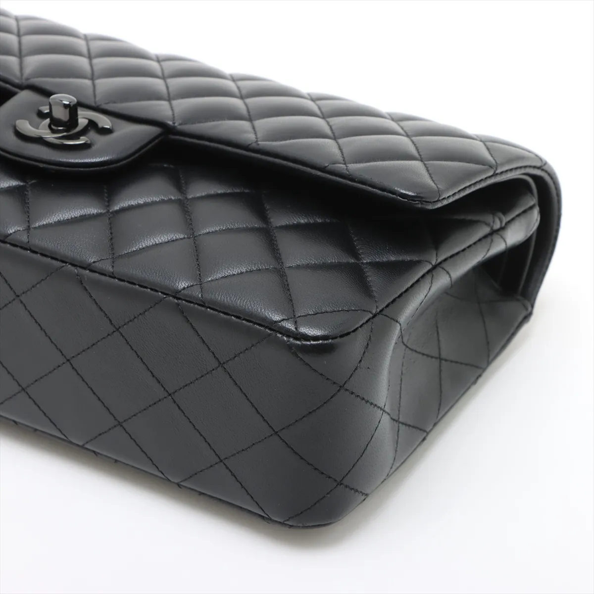 [Individually wrapped] Chanel Matelasse 25 Lambskin Double Flap Double Chain Bag Black Hardware A608NA3K Random Plate A01112 — view 3