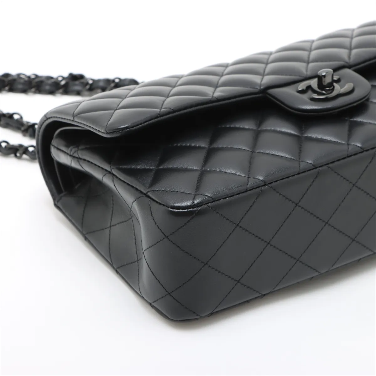 [Individually wrapped] Chanel Matelasse 25 Lambskin Double Flap Double Chain Bag Black Hardware A608NA3K Random Plate A01112 — view 4